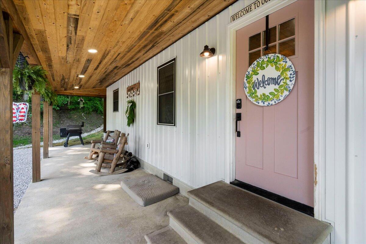 1820 N Fork Road Property Photo 5