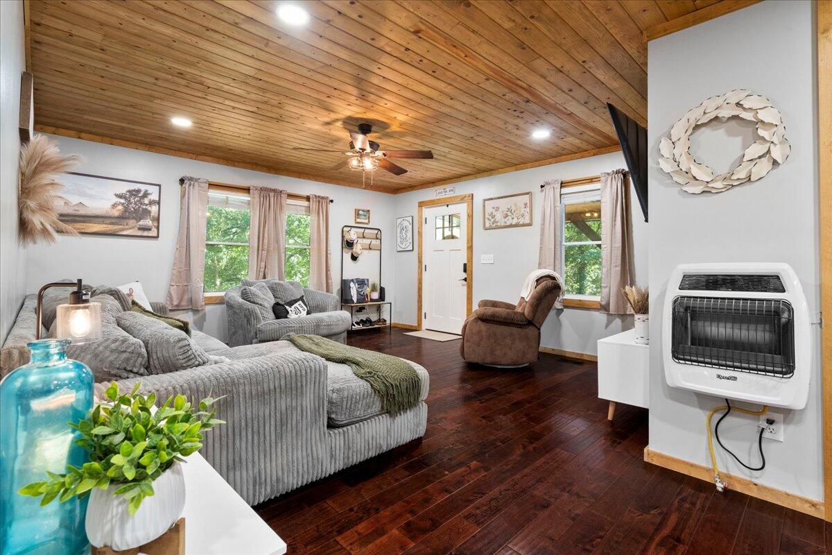 1820 N Fork Road Property Photo 7