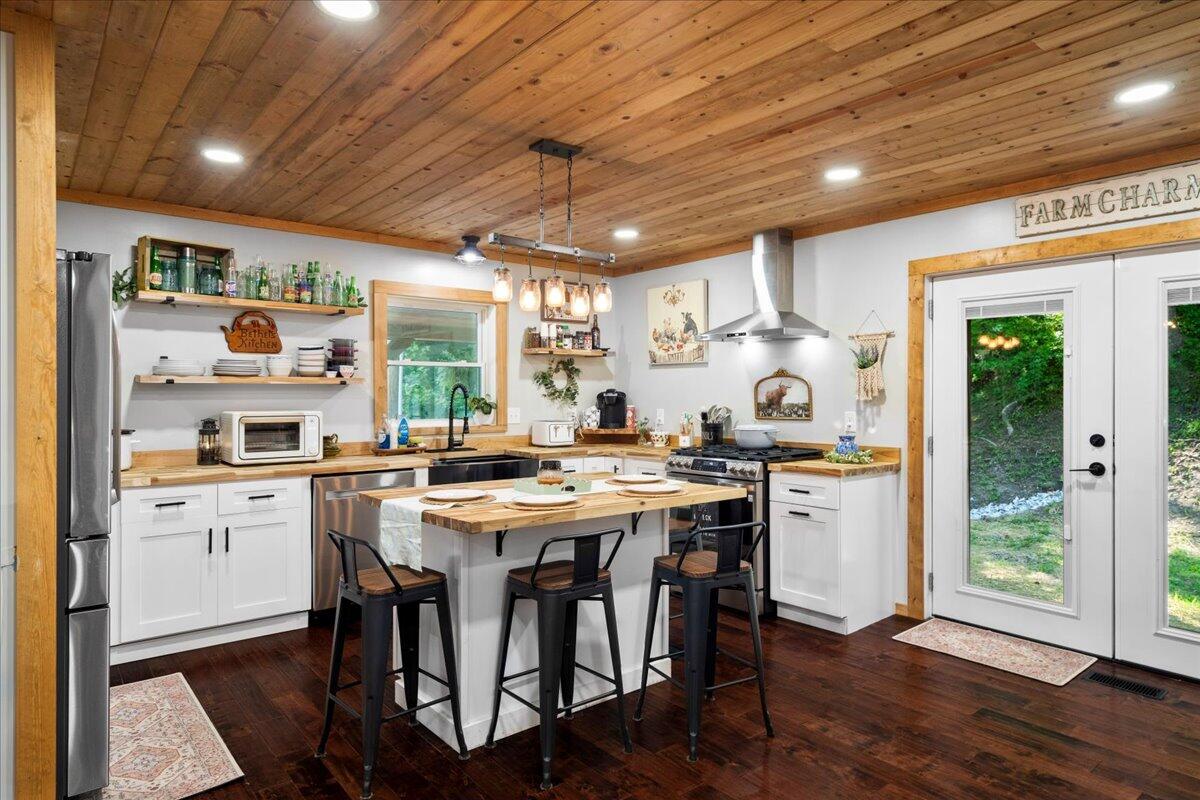 1820 N Fork Road Property Photo 8