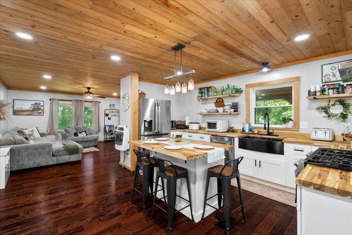 1820 N Fork Road Property Photo 9