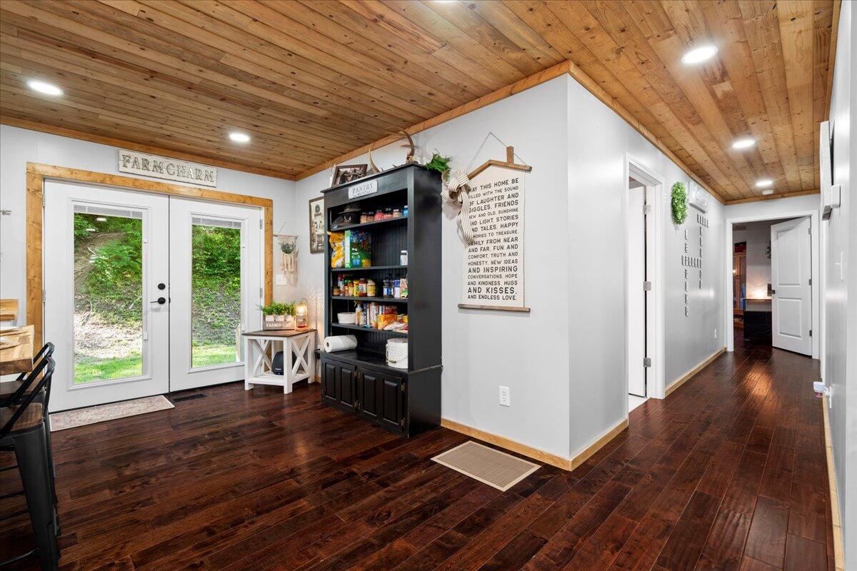 1820 N Fork Road Property Photo 12