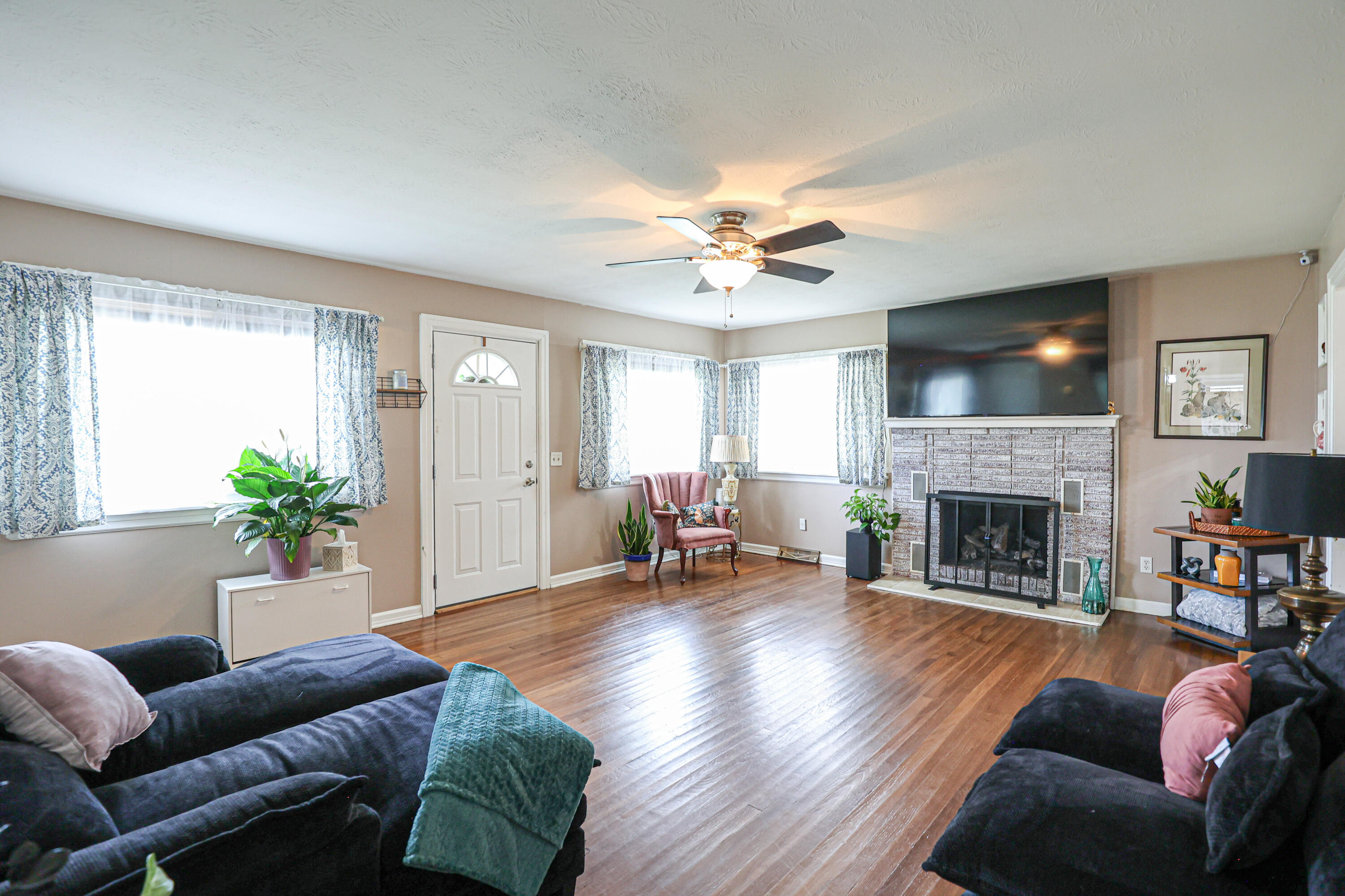 412 Joe Clifton Drive Property Photo 6