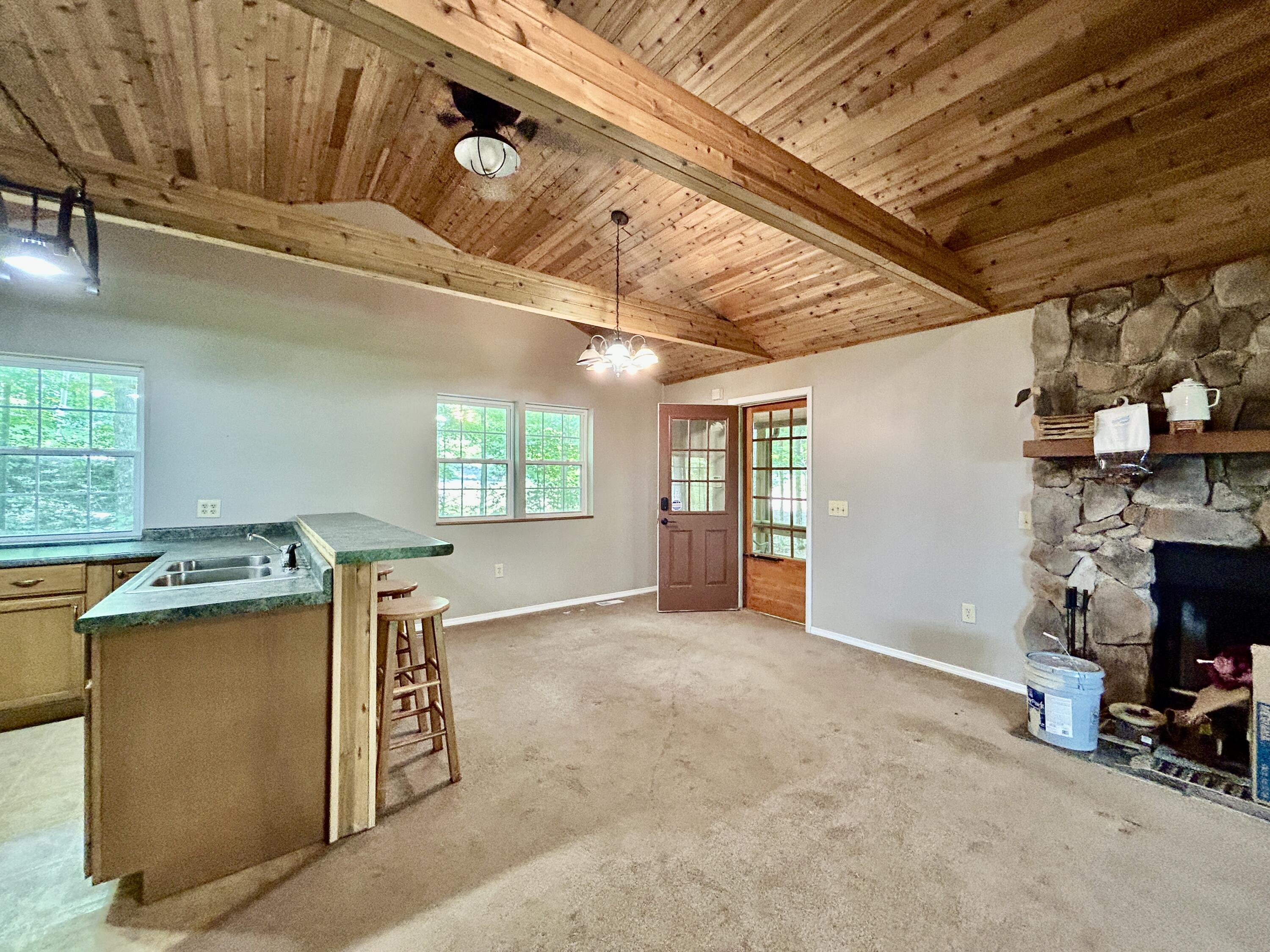 302 Lakeview Avenue Property Photo 11