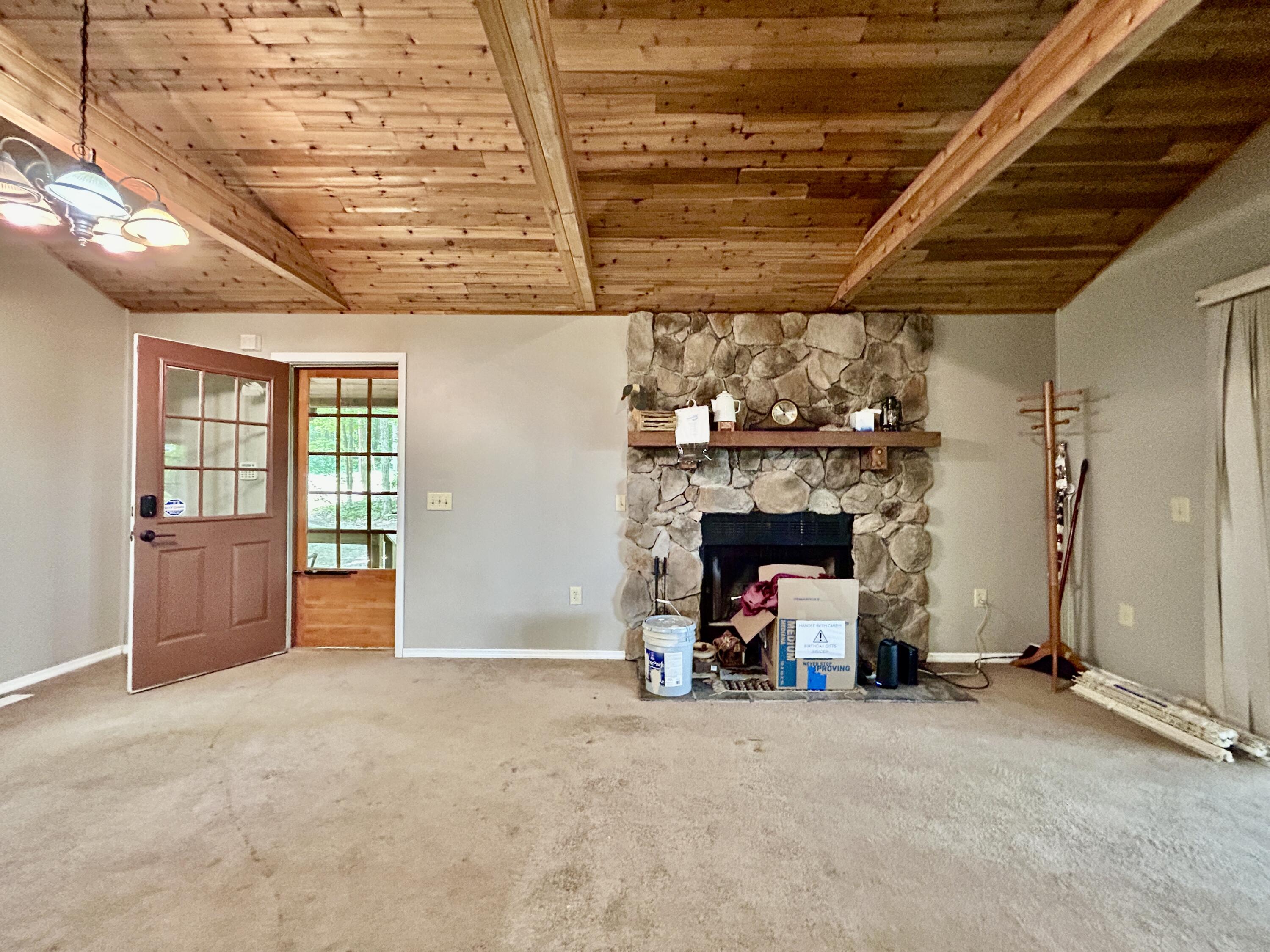 302 Lakeview Avenue Property Photo 12