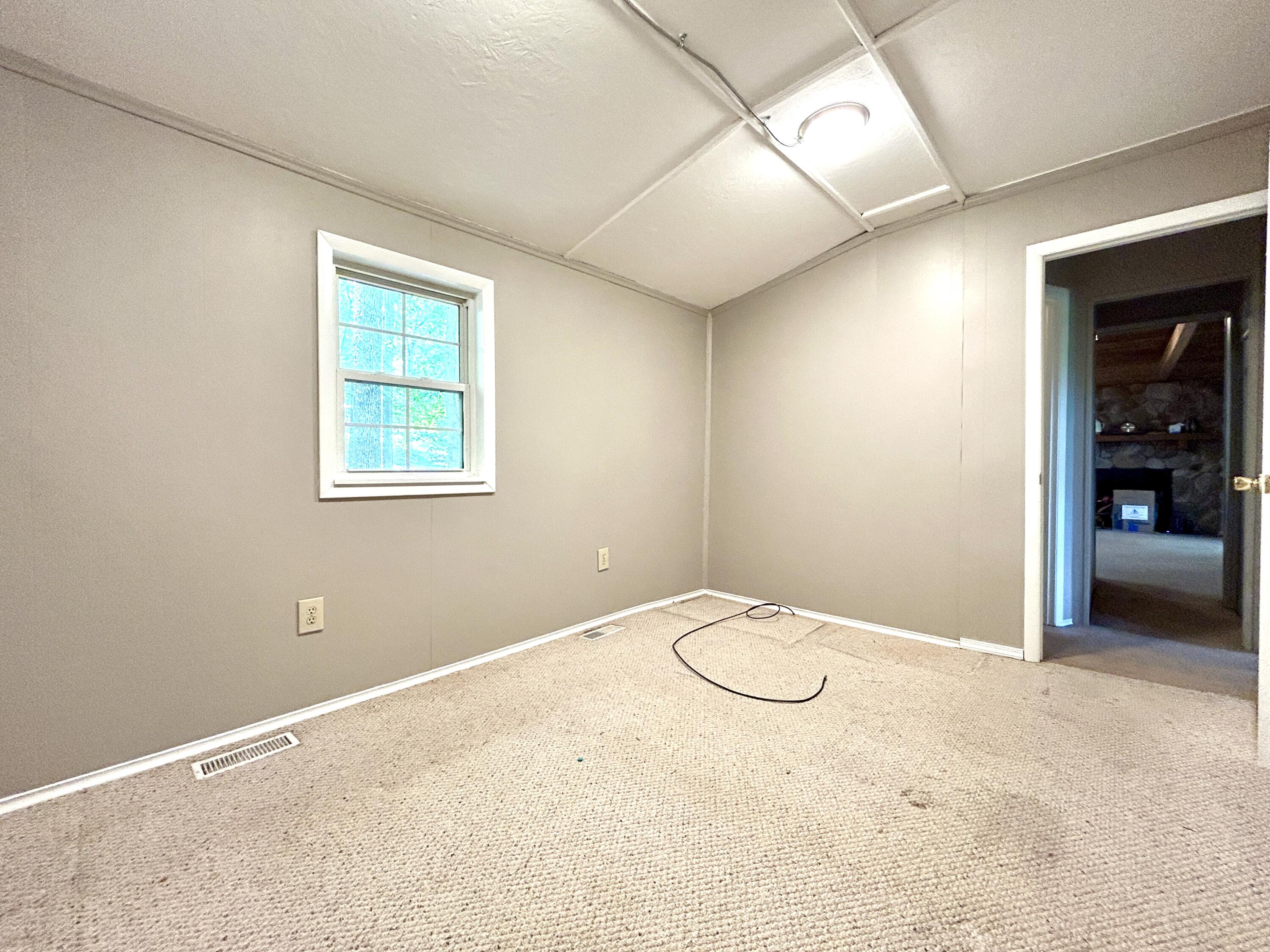 302 Lakeview Avenue Property Photo 18
