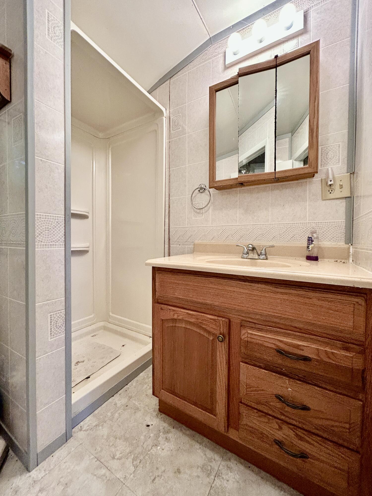 302 Lakeview Avenue Property Photo 22