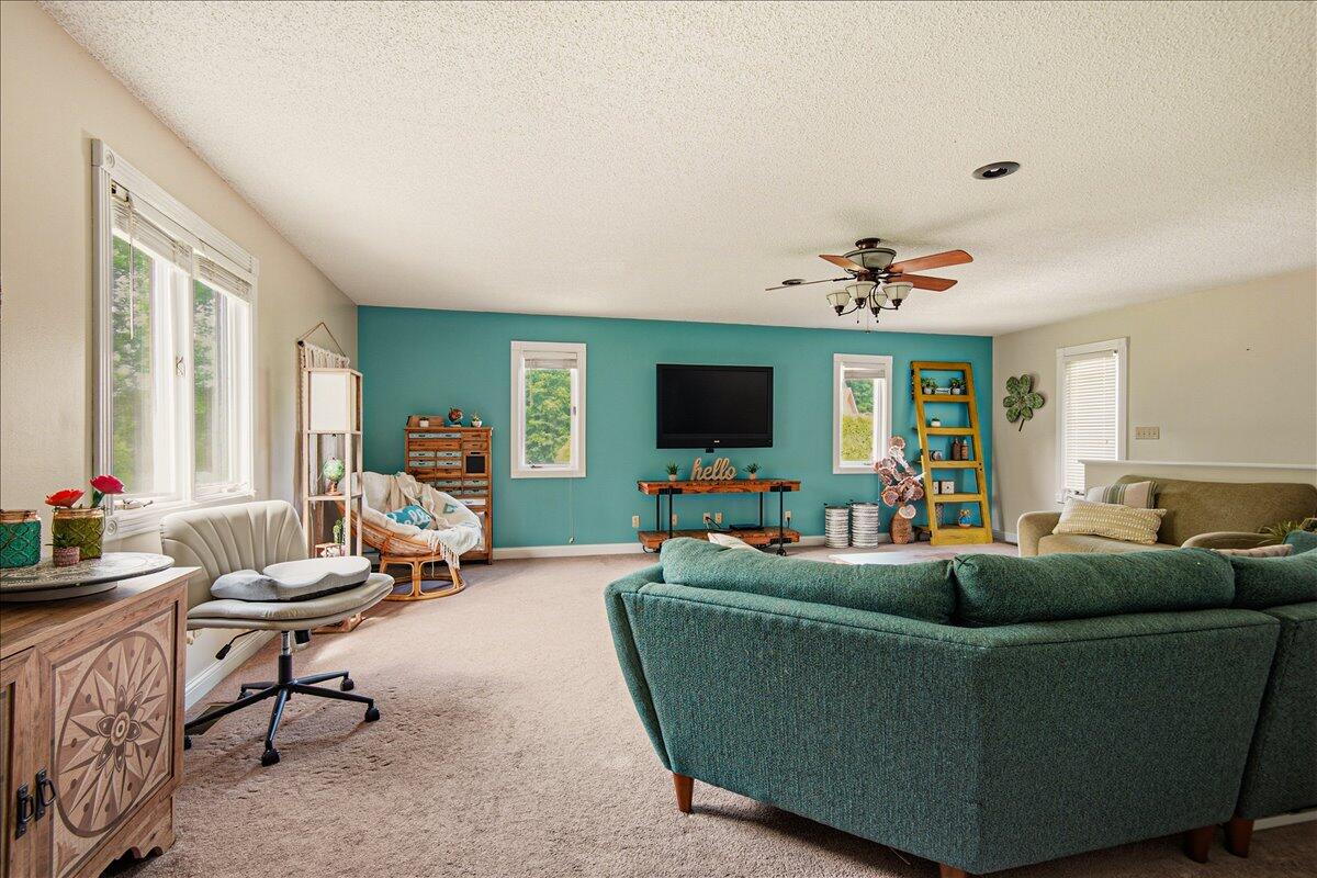 92 Skyview Drive Property Photo 10