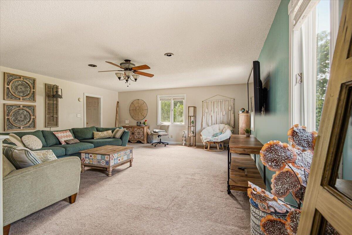 92 Skyview Drive Property Photo 11