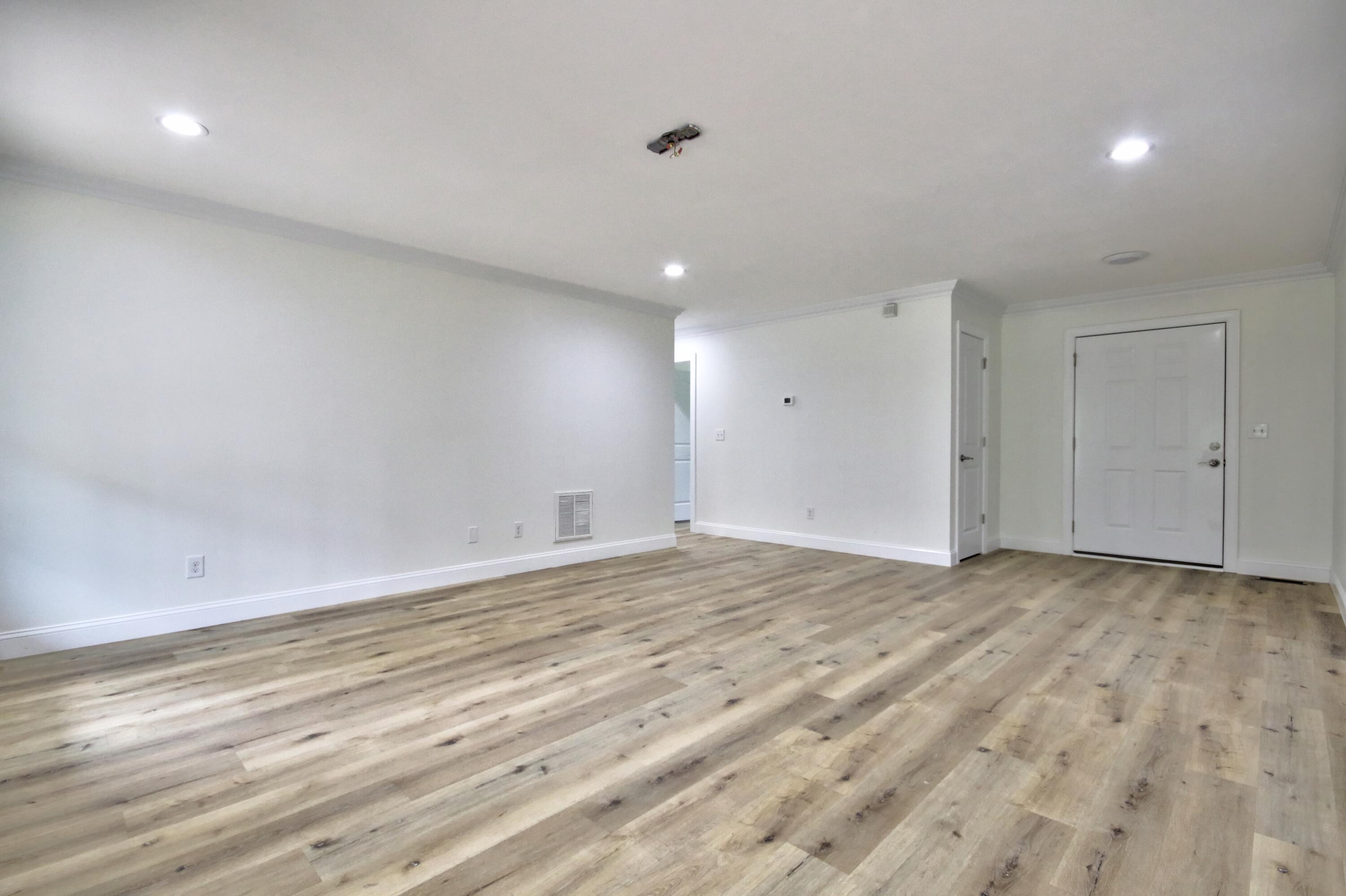 422 Scarlet Oak Drive Property Photo 7