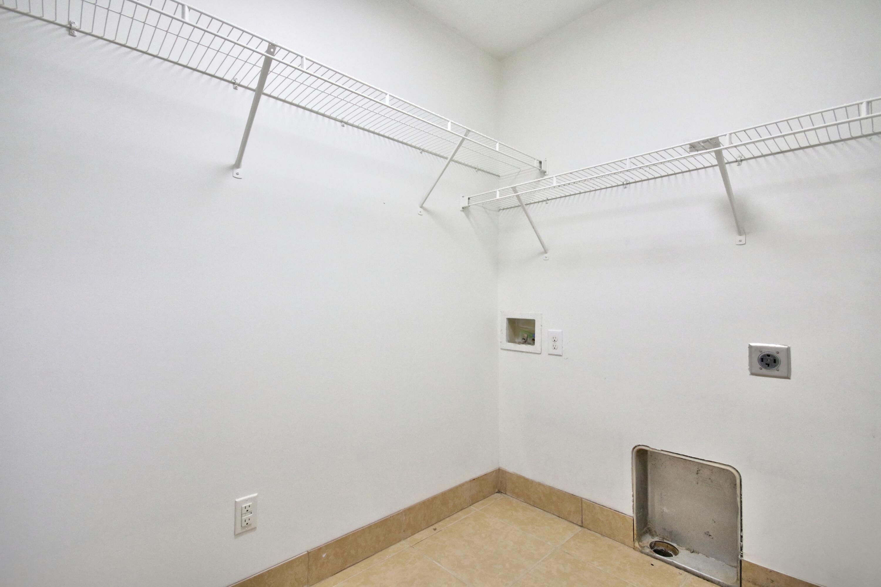 422 Scarlet Oak Drive Property Photo 38
