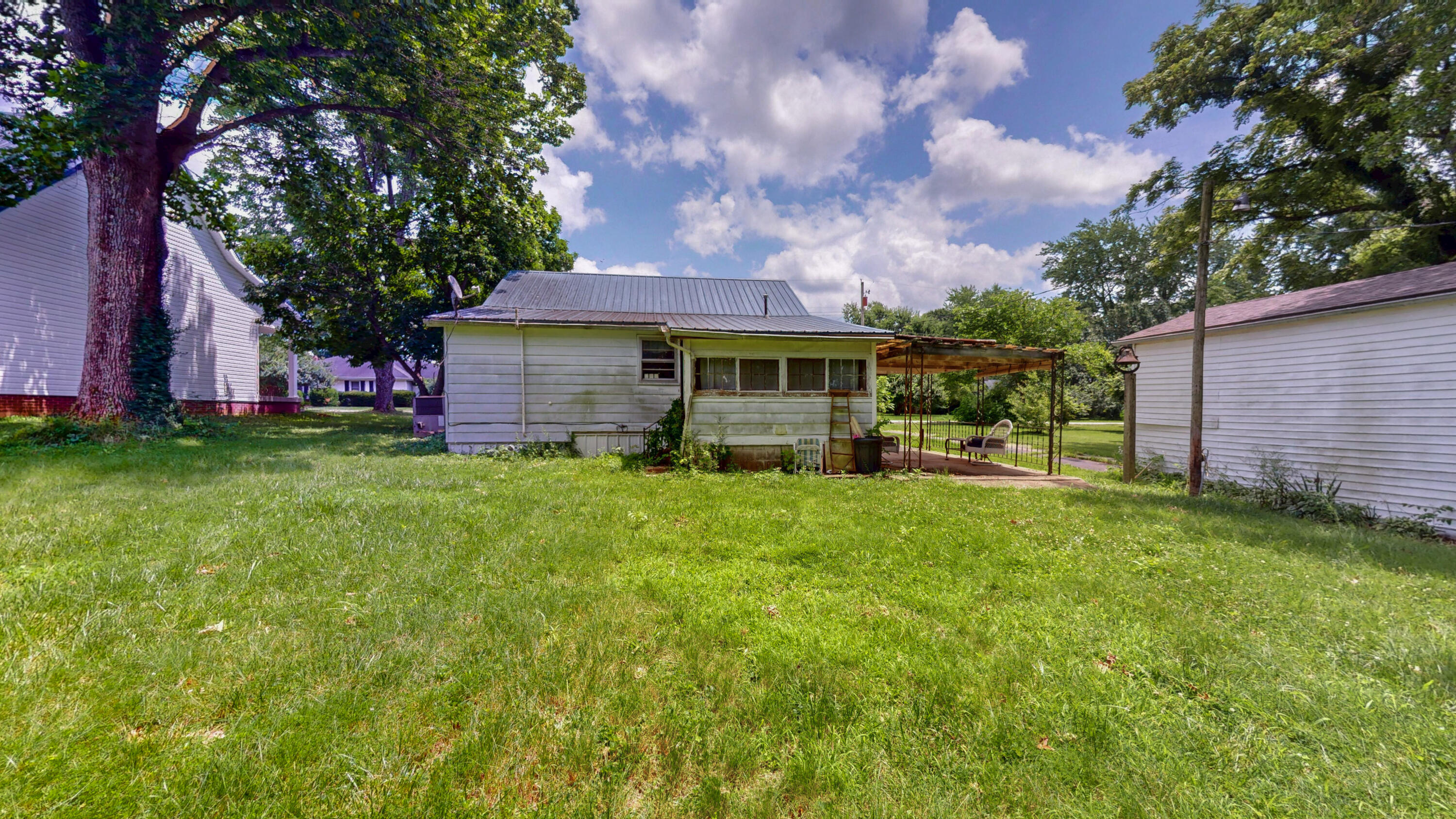 1681 Old Frankfort Road Property Photo 8
