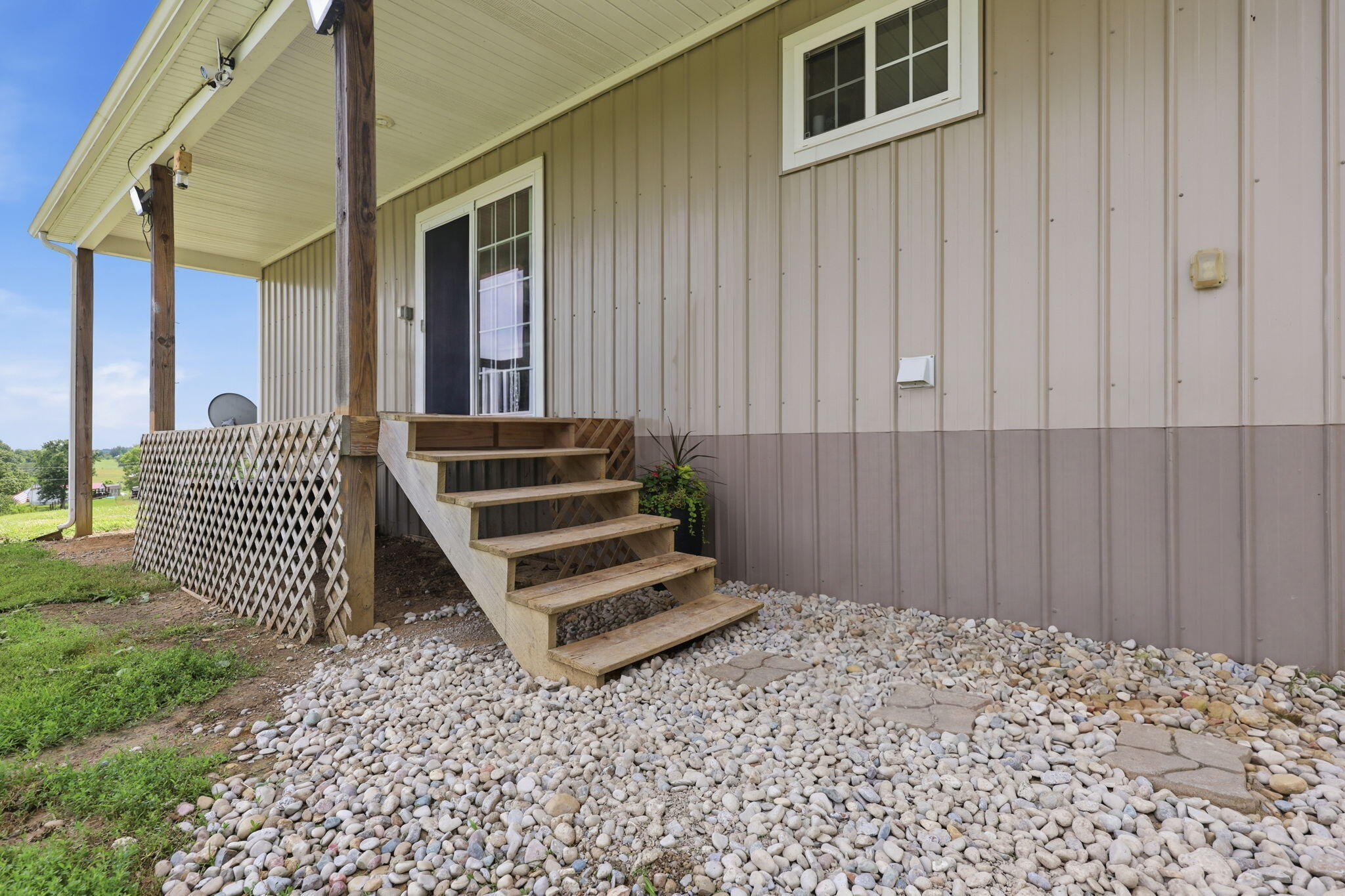 6888 Bybee Road Property Photo 27