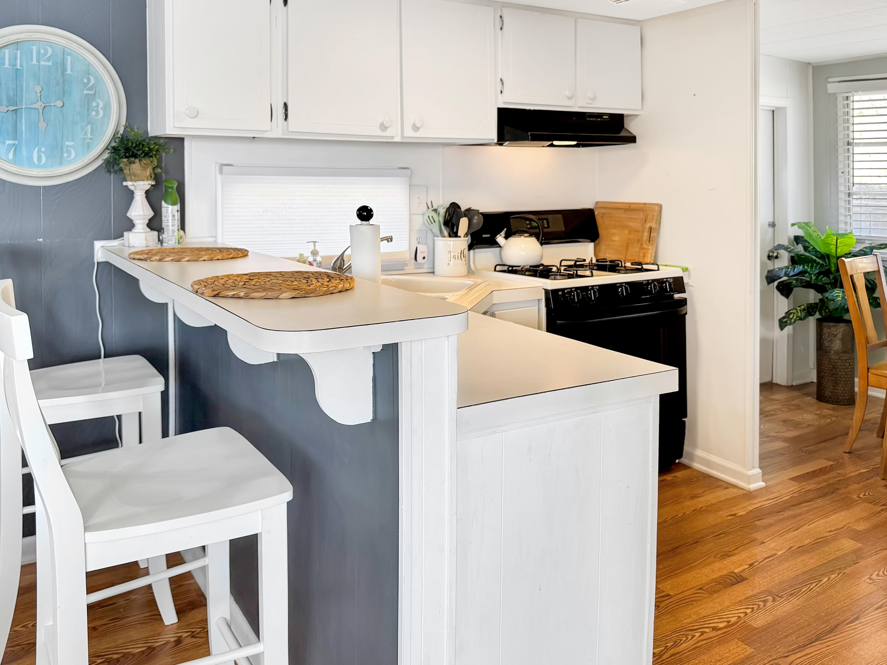110 Lakeshore Drive Property Photo 13