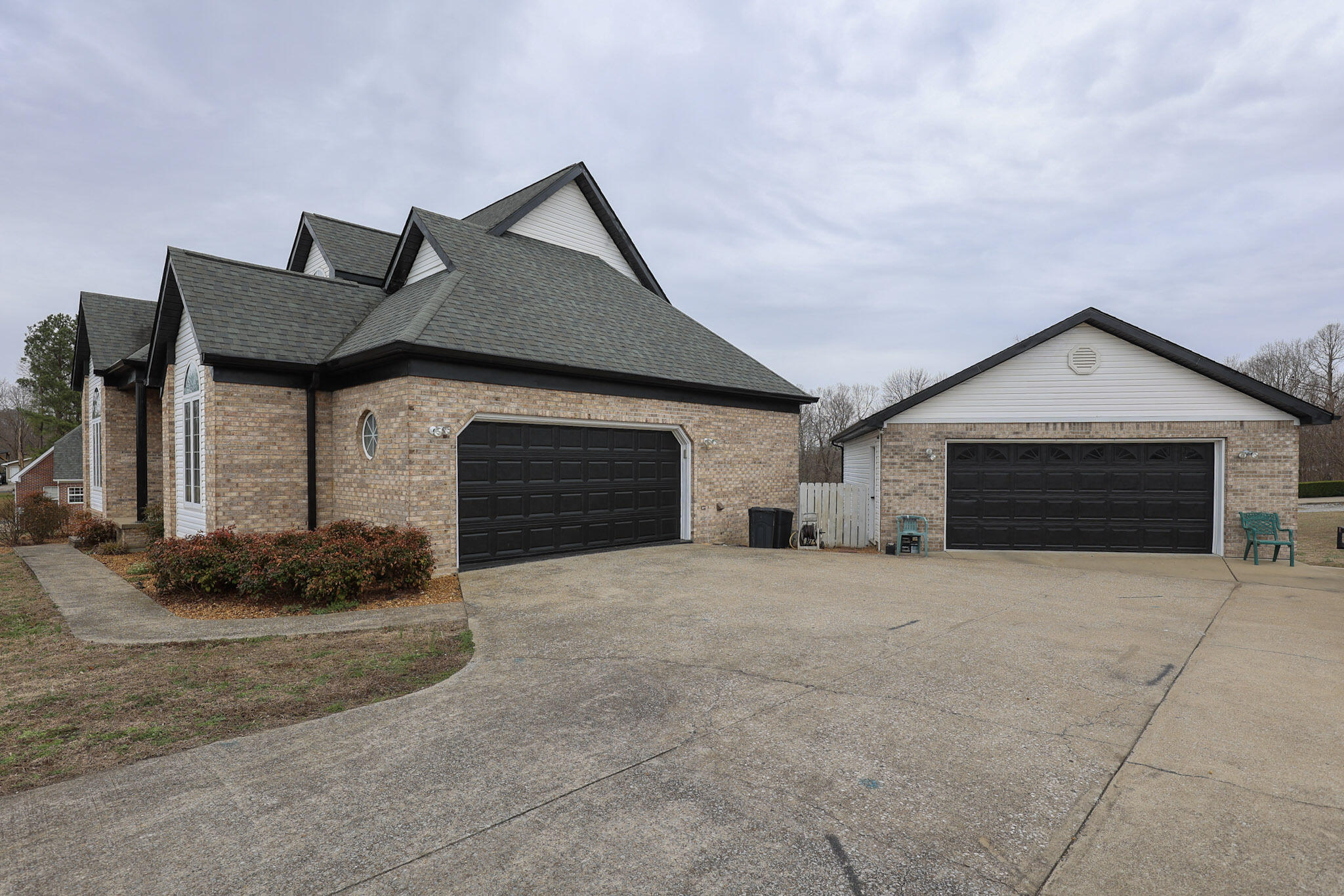 103 Summer Lane Property Photo 3