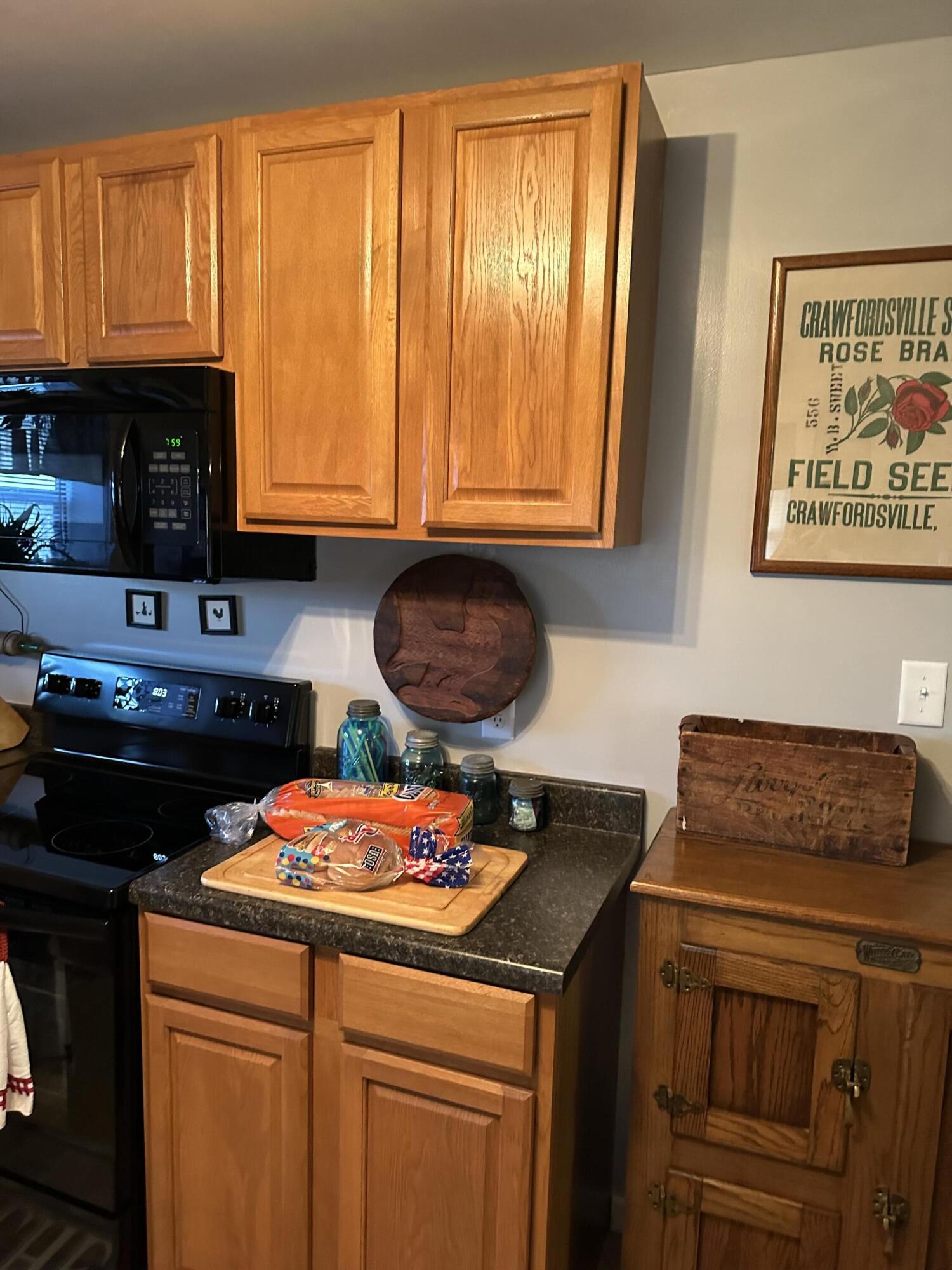 4821 Maysville Road Property Photo 8