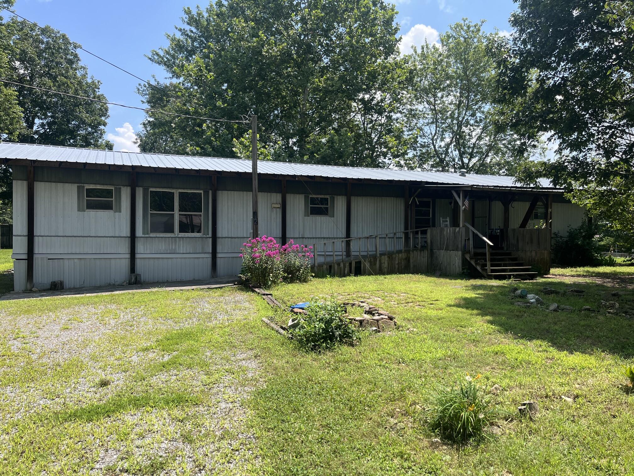 42 Sills Lane Property Photo 1