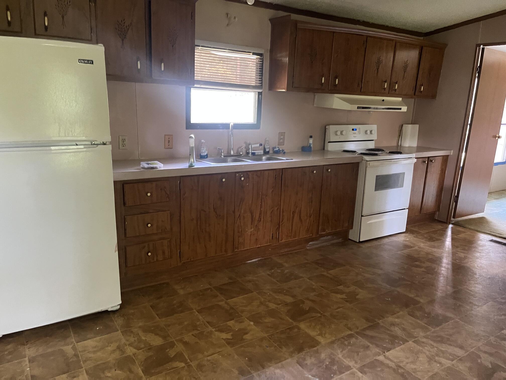 42 Sills Lane Property Photo 8