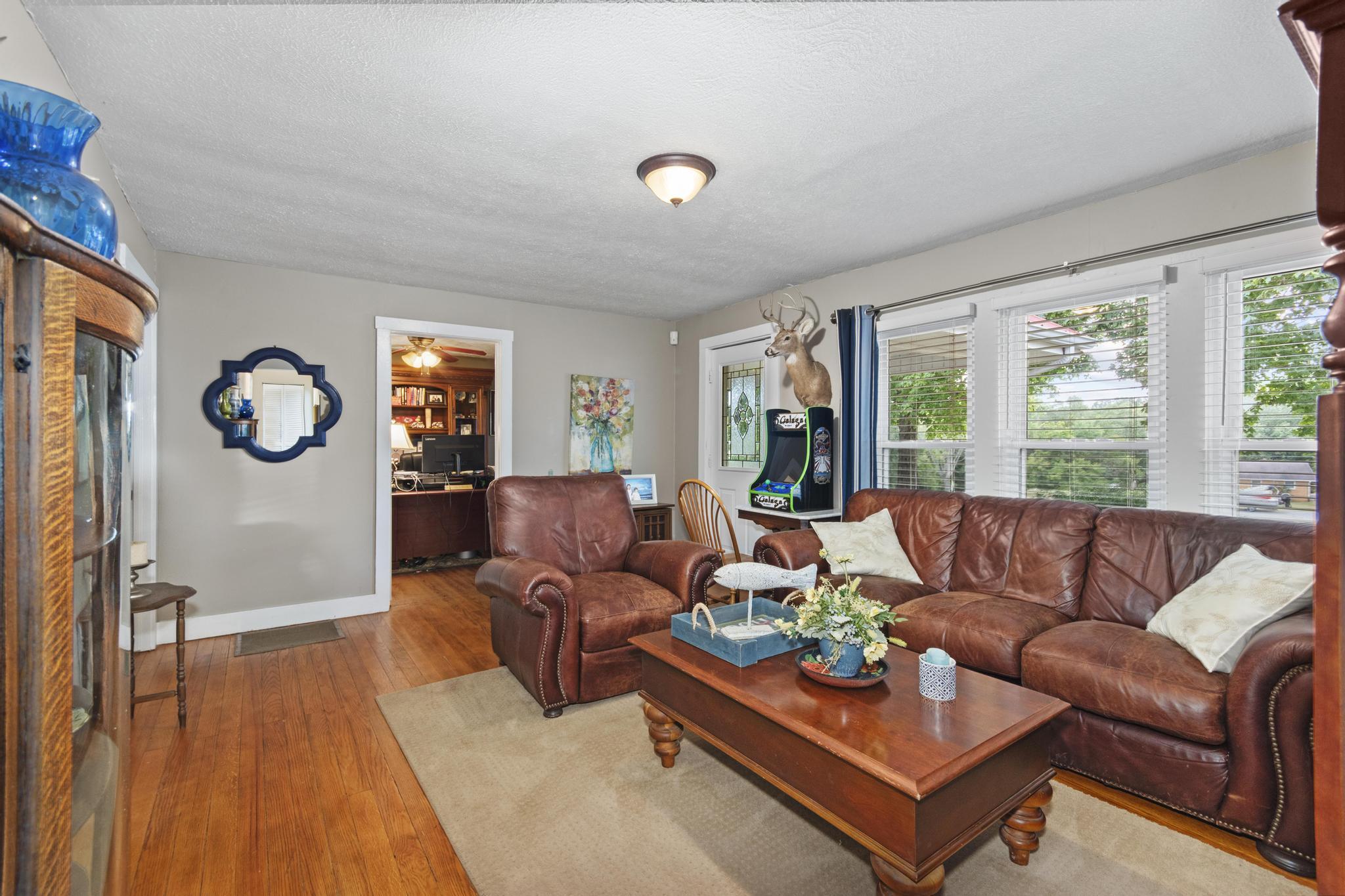 49 Aubry Lane Property Photo 4