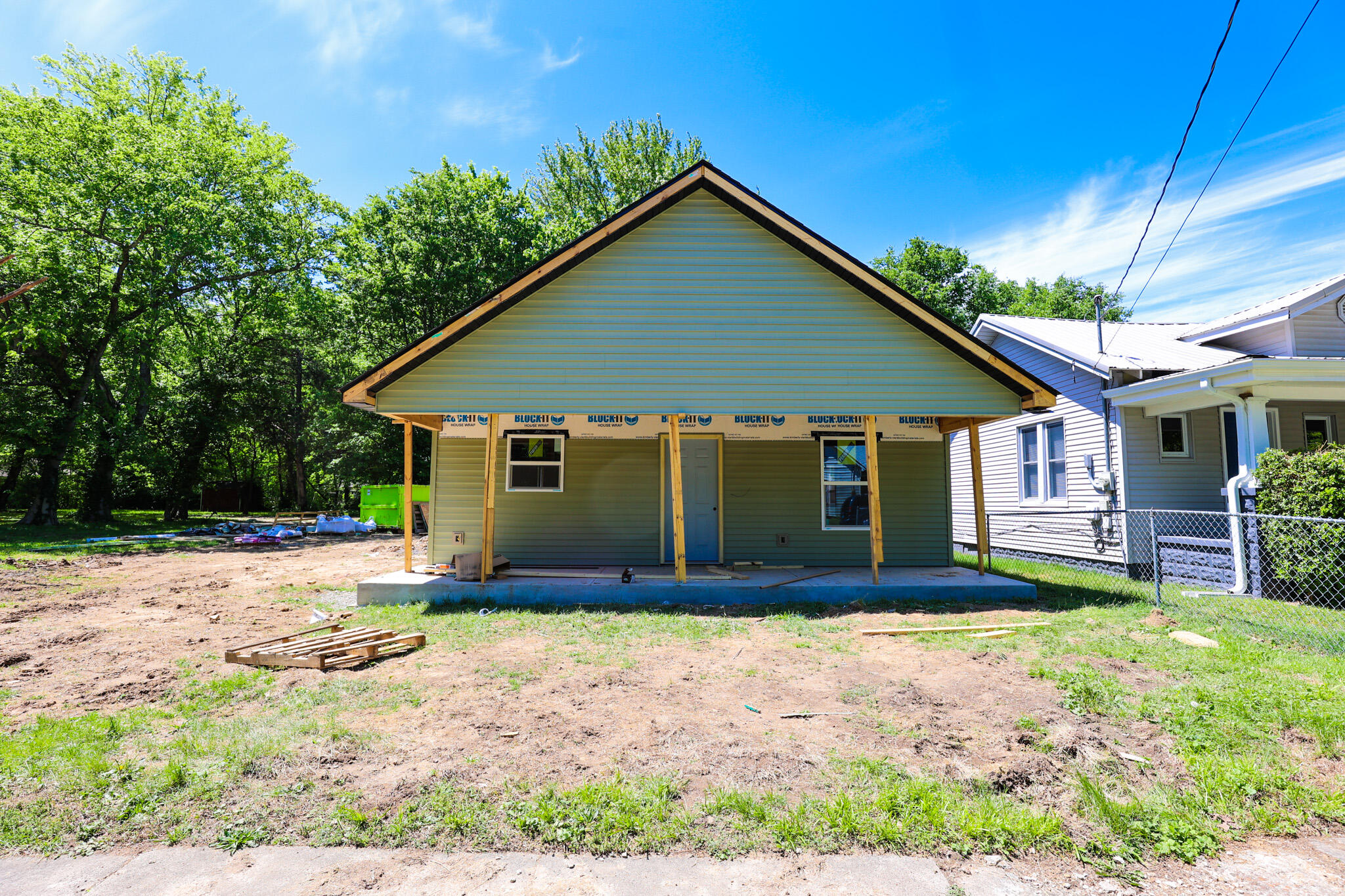 1207 Salem Avenue Property Photo 3
