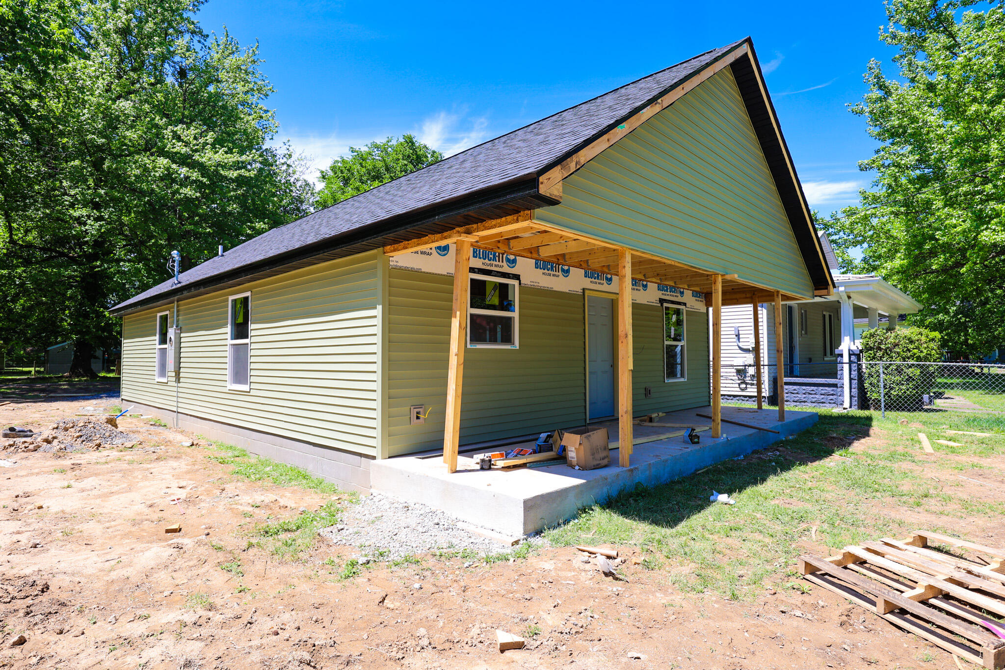 1207 Salem Avenue Property Photo 6