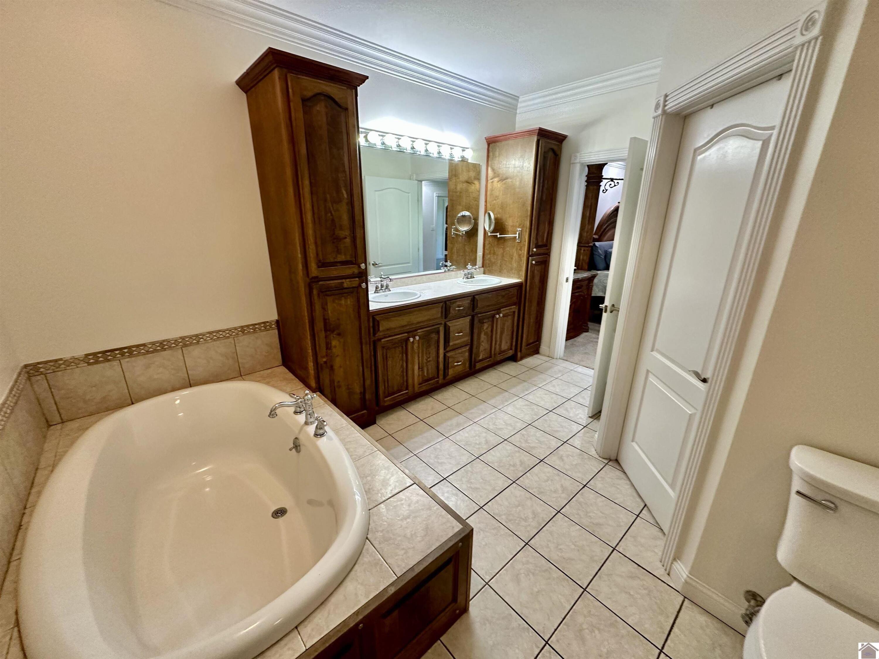 81 Oak Shadow Lane 0 Property Photo 21