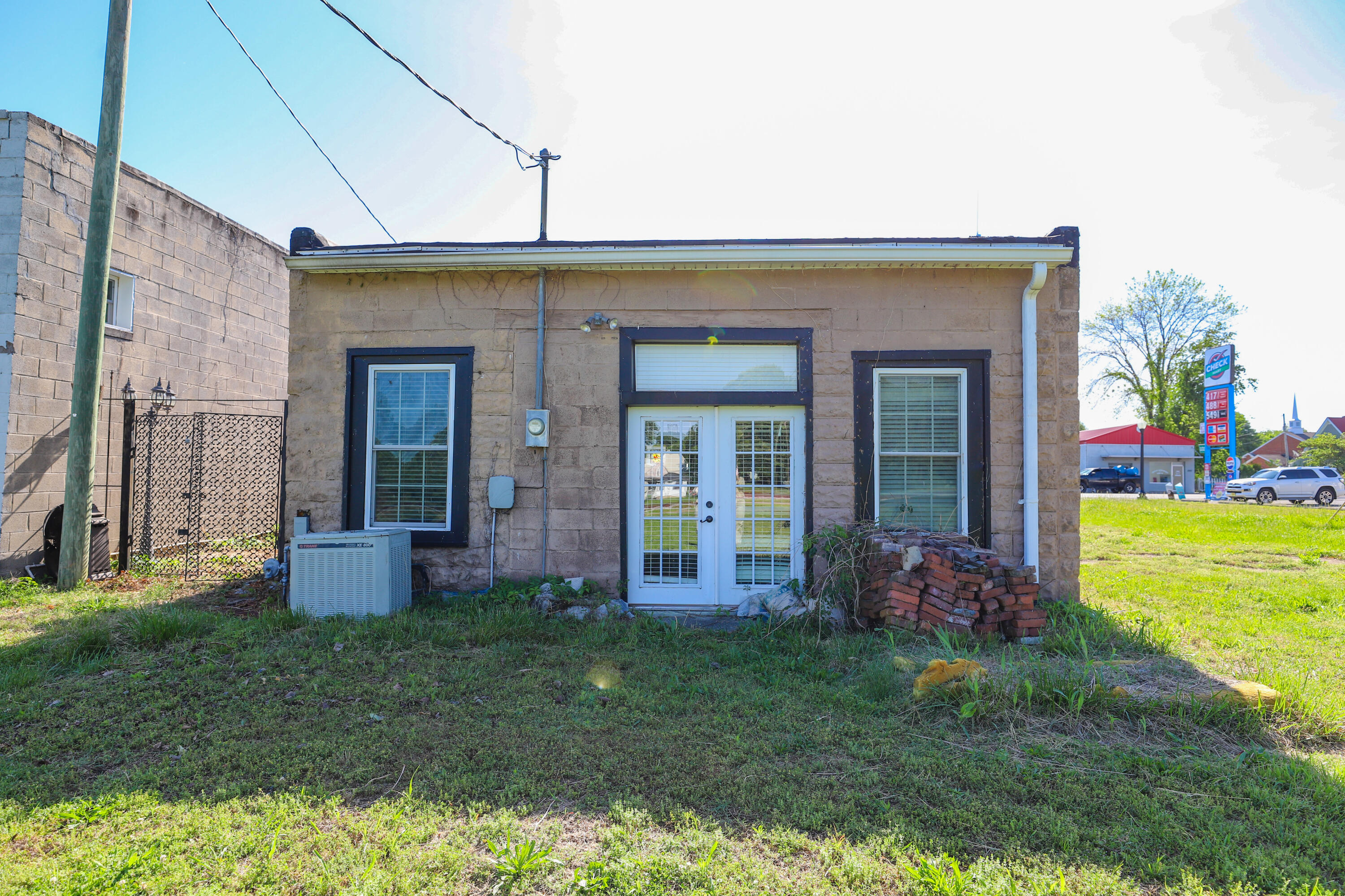 210 Main Street Property Photo 19