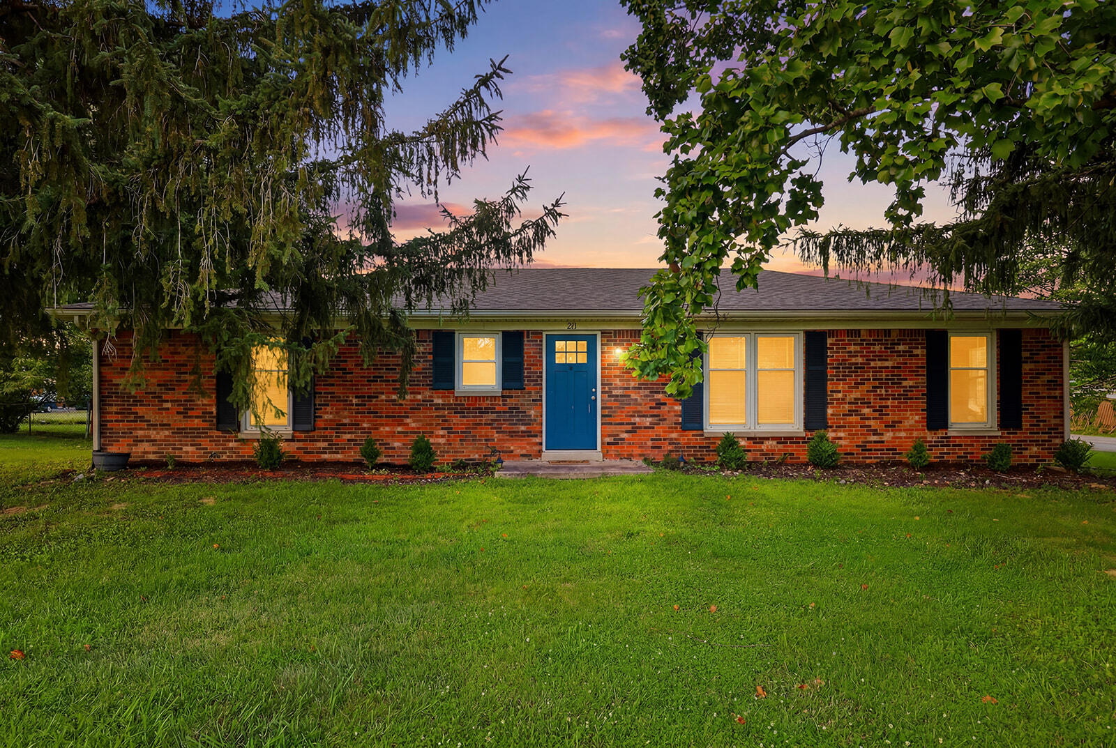 321 Sunset Drive Property Photo 1