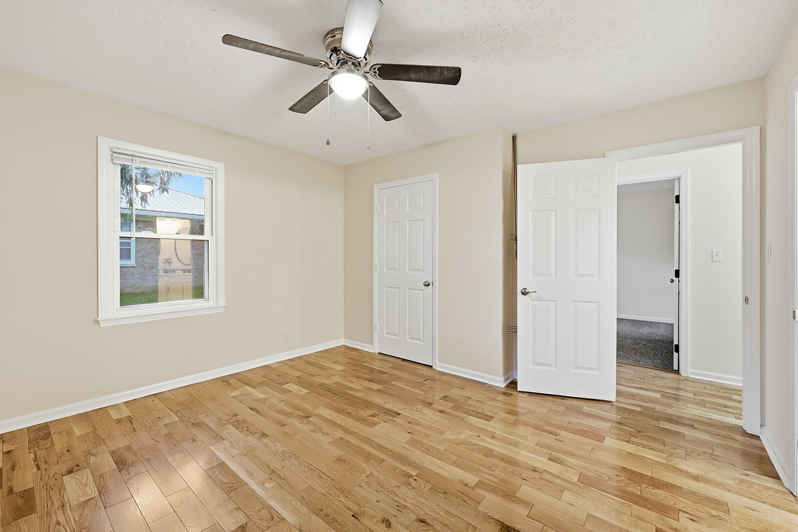 321 Sunset Drive Property Photo 12