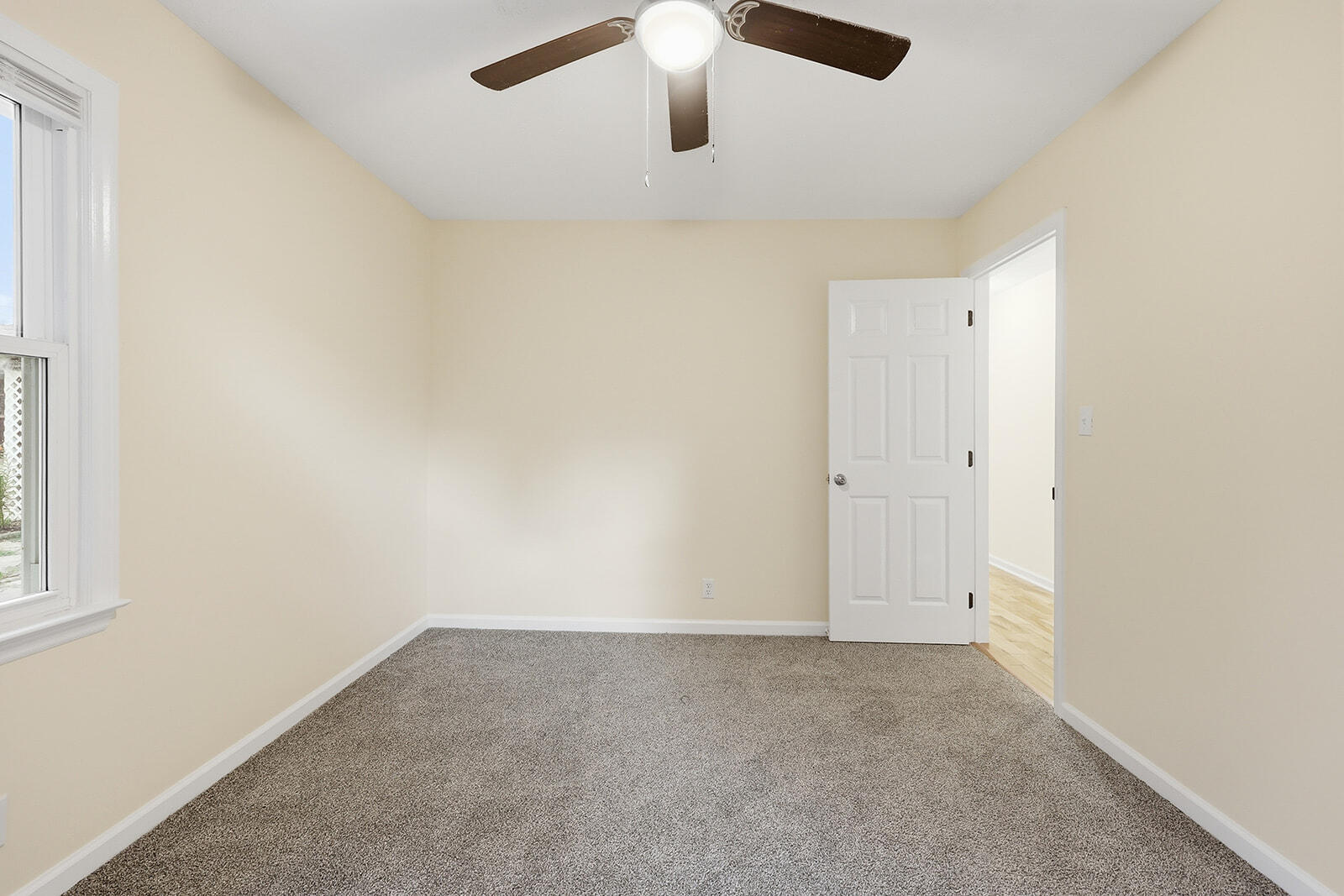 321 Sunset Drive Property Photo 16