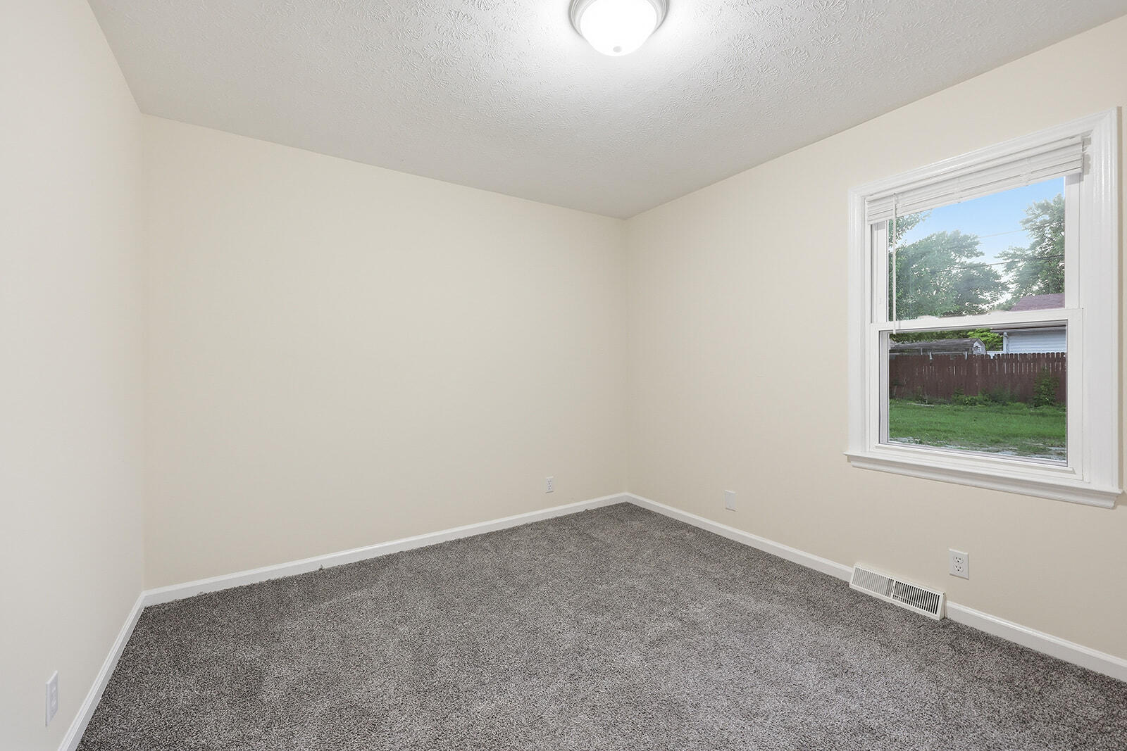 321 Sunset Drive Property Photo 17