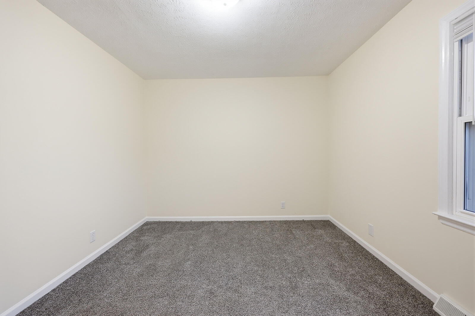 321 Sunset Drive Property Photo 18