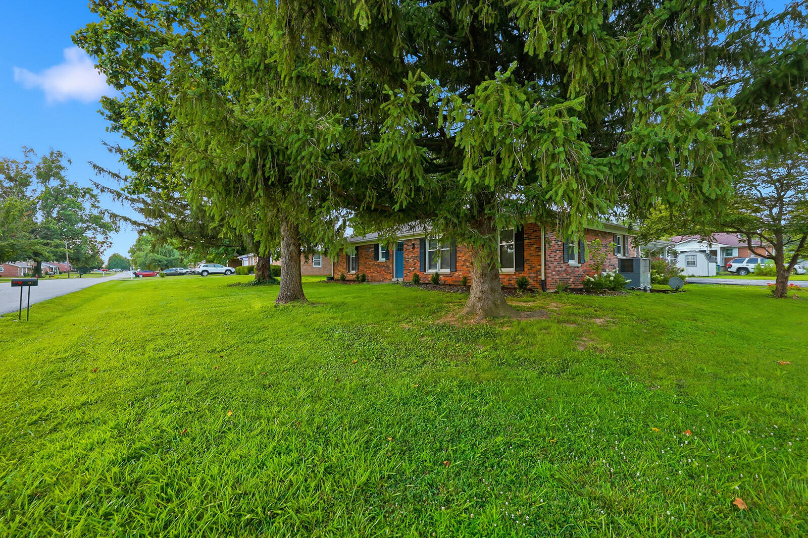 321 Sunset Drive Property Photo 58