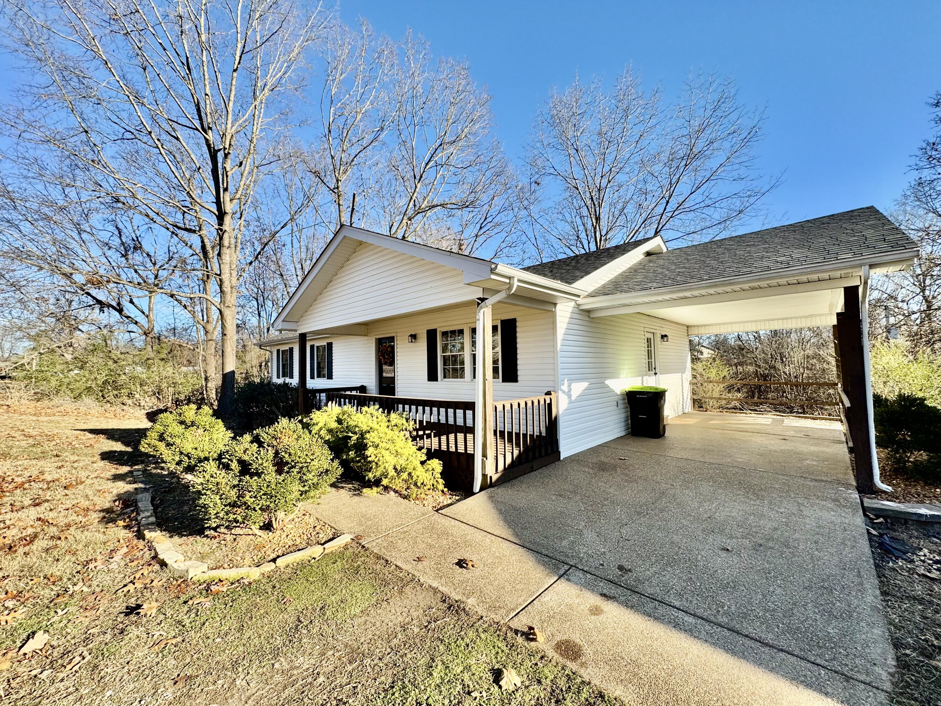 509 Hillview Drive Property Photo 1