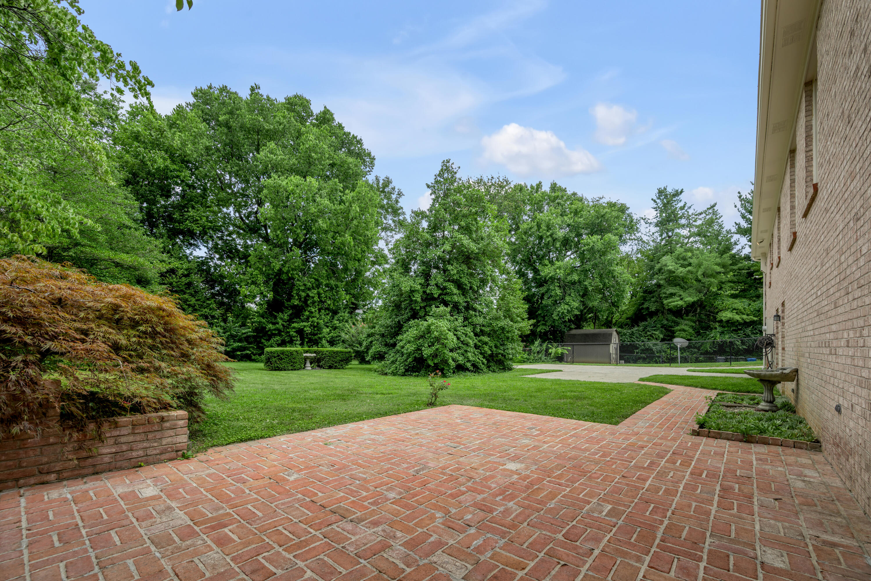 924 Chinoe Road Property Photo 3