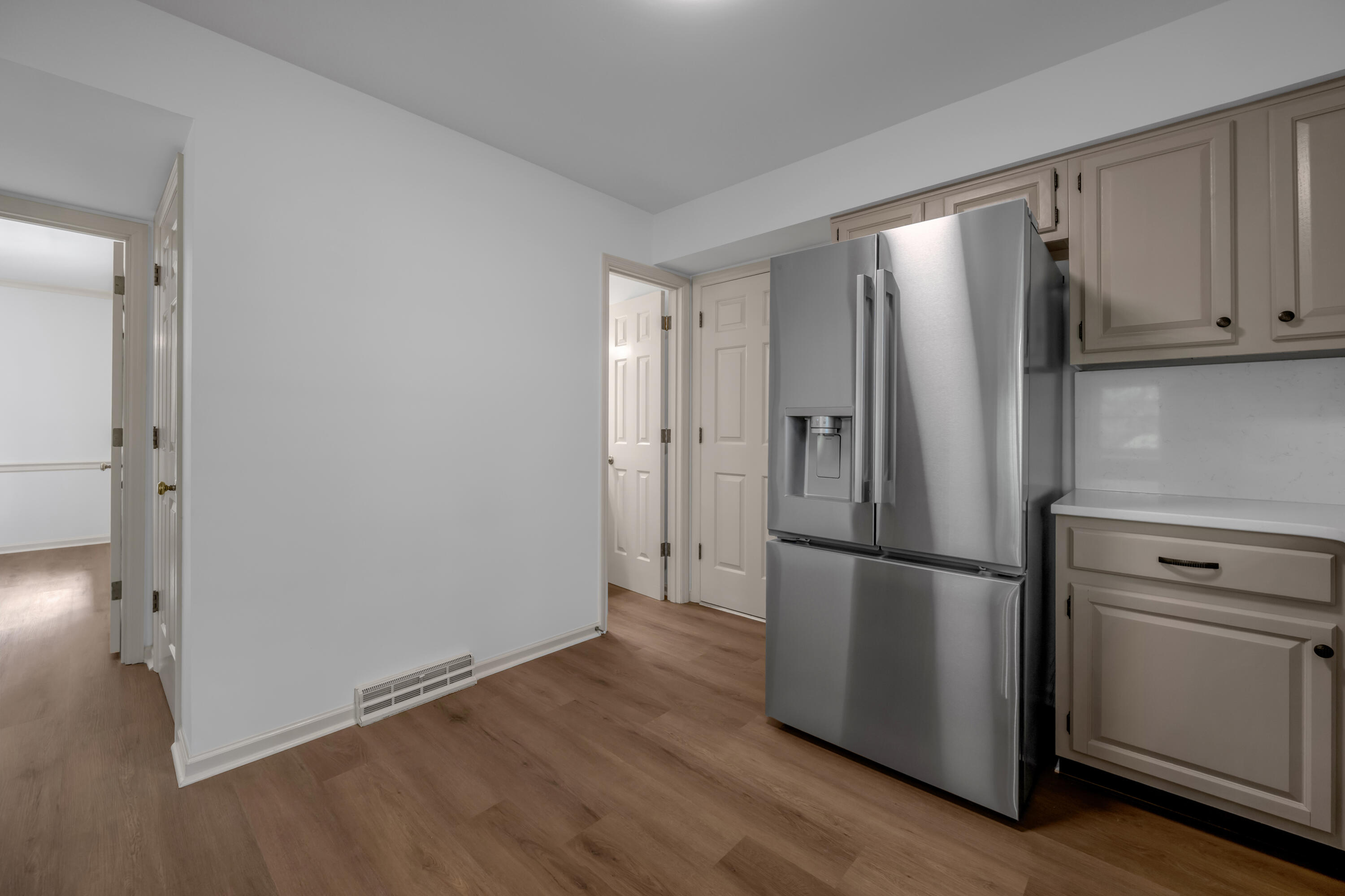 924 Chinoe Road Property Photo 17