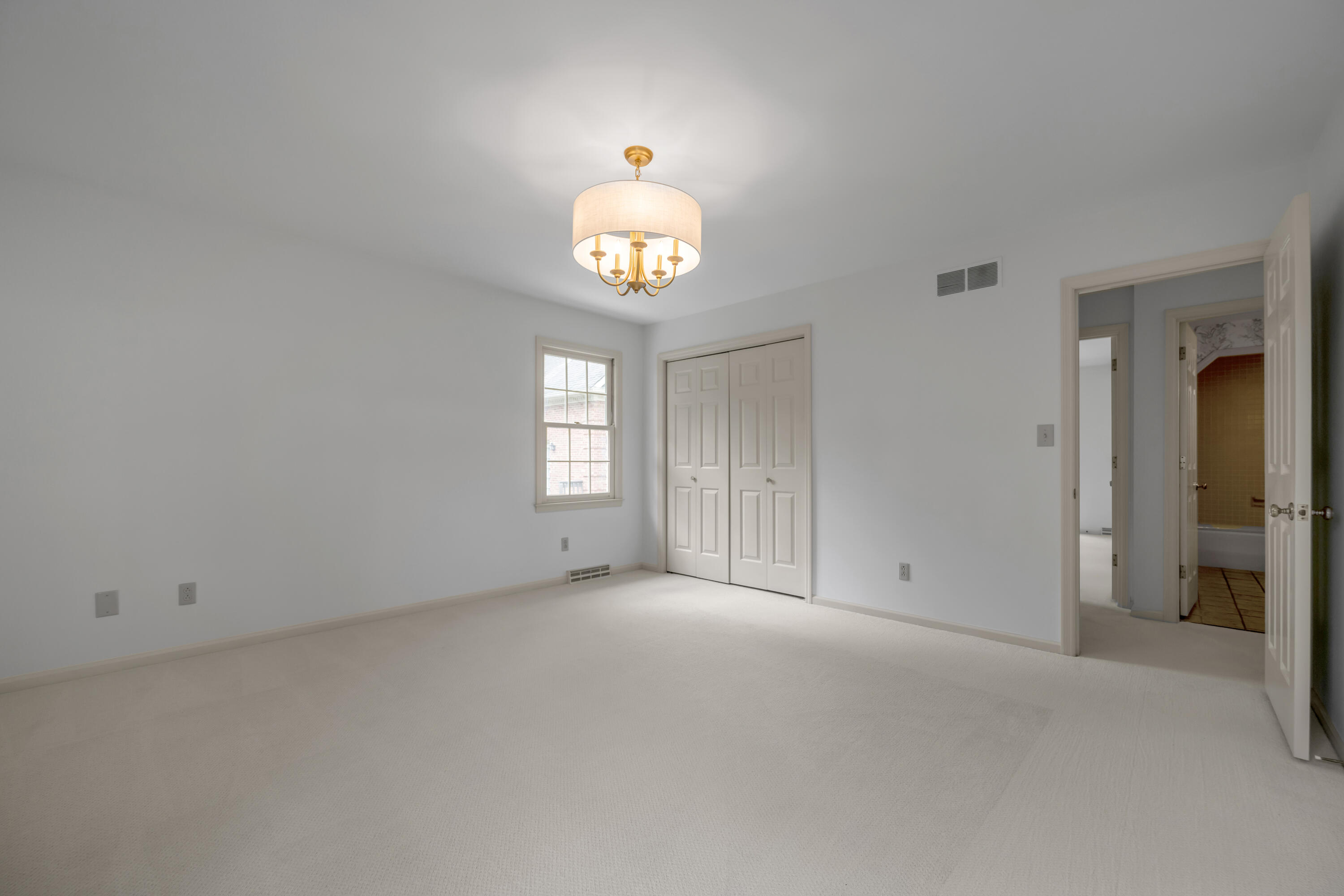 924 Chinoe Road Property Photo 33