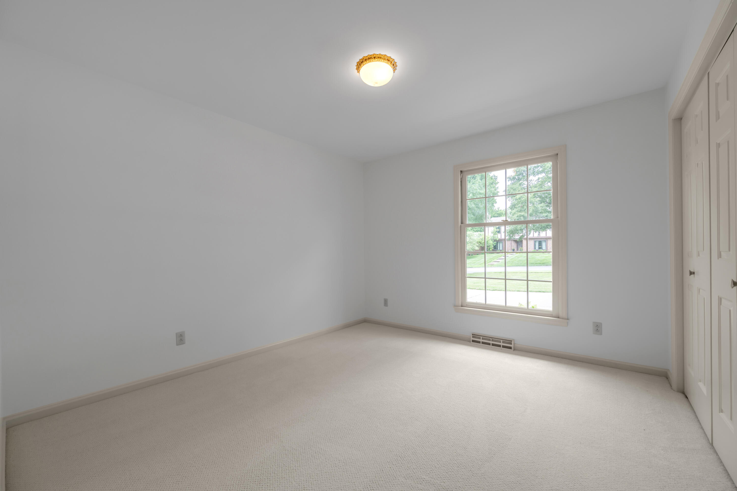 924 Chinoe Road Property Photo 35