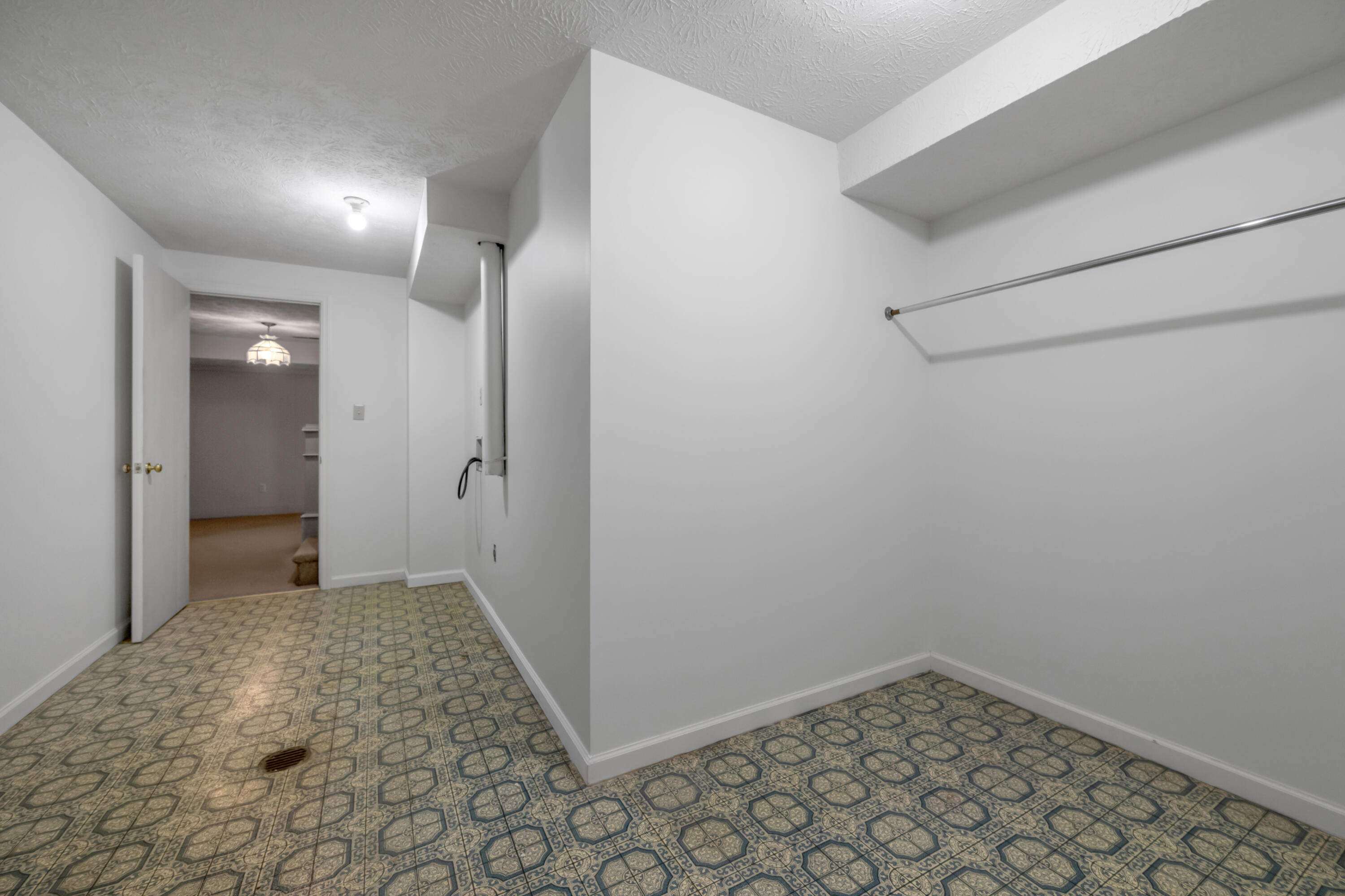 924 Chinoe Road Property Photo 60