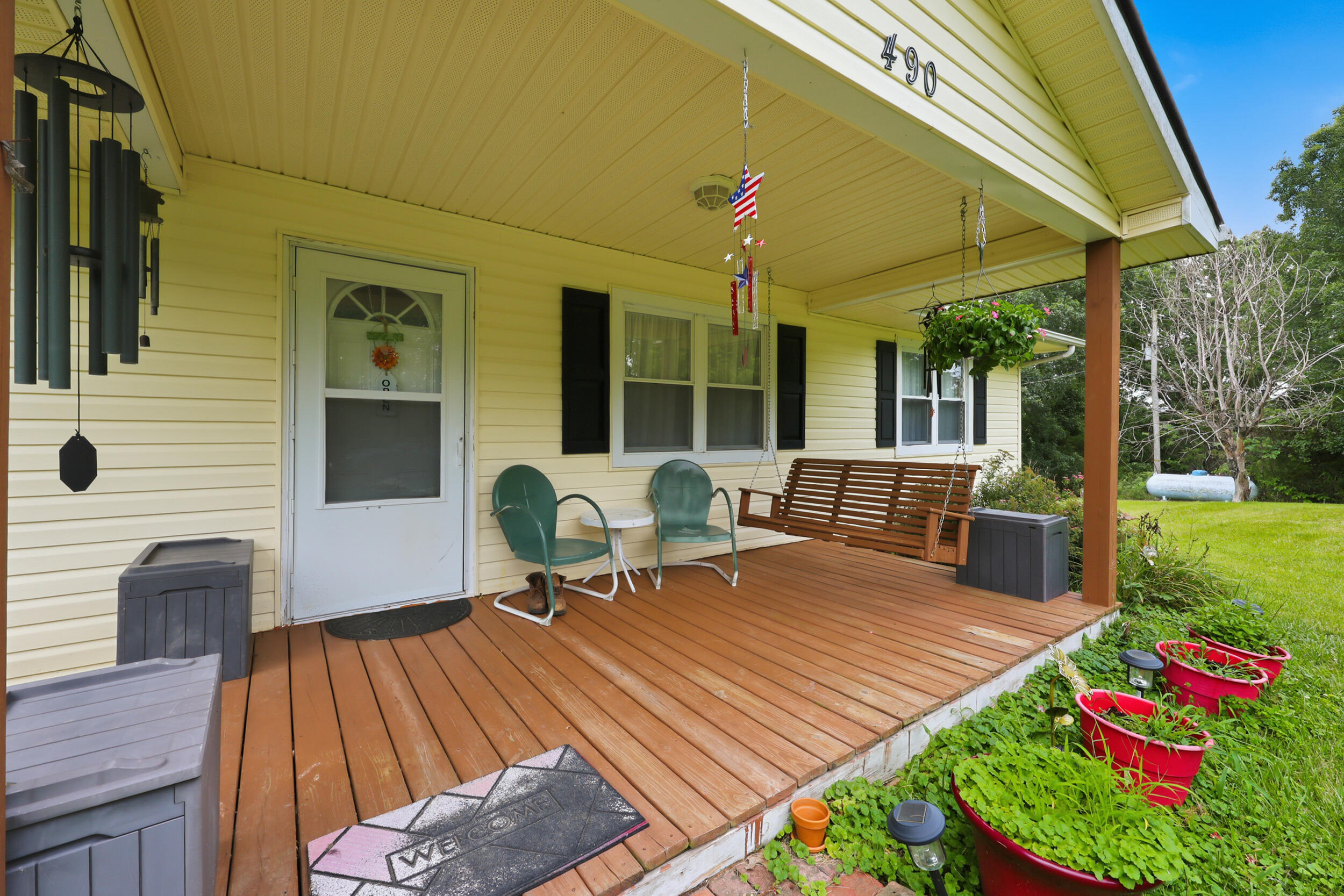 490 Marshall Pike Property Photo 3