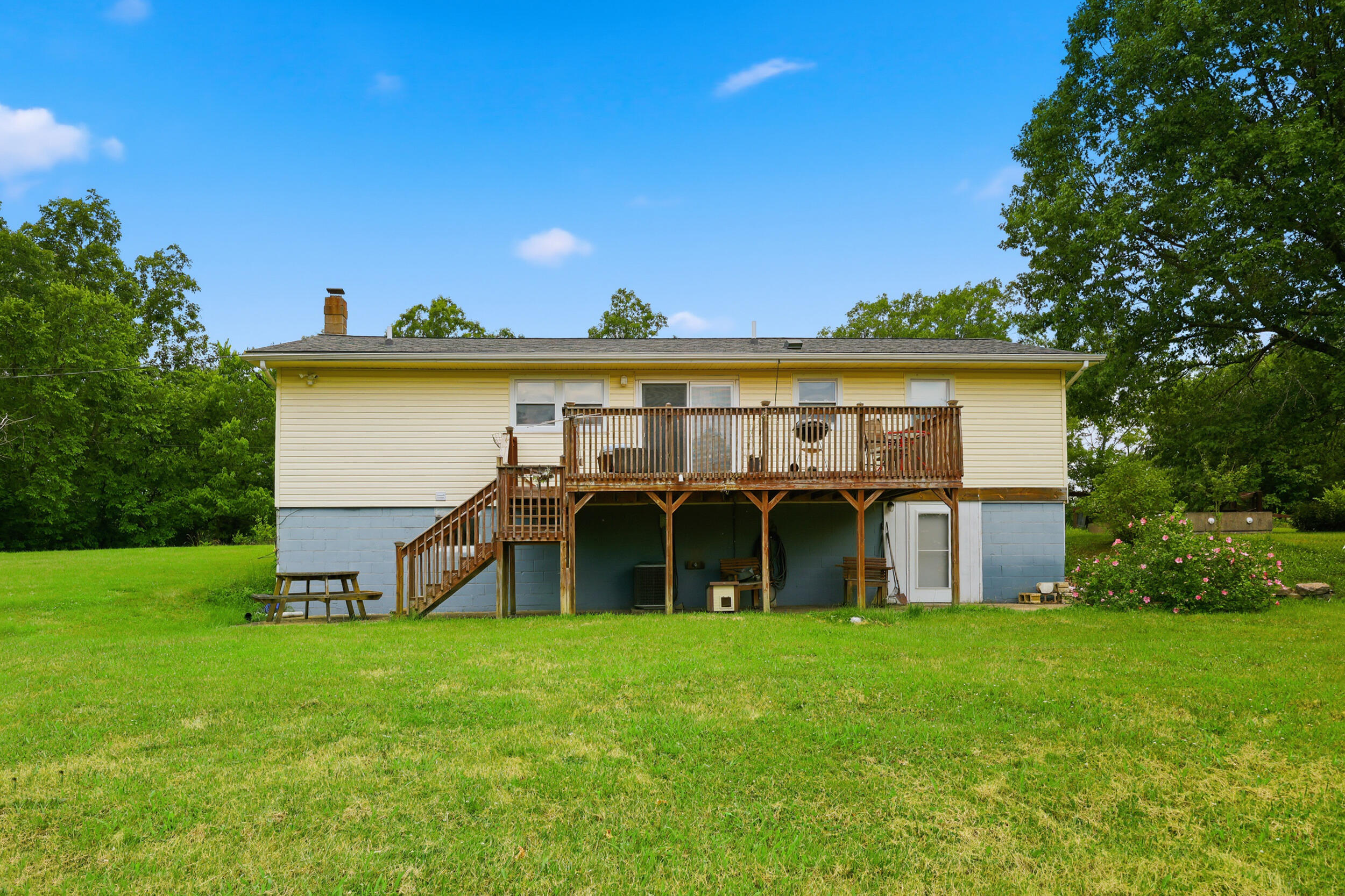 490 Marshall Pike Property Photo 38