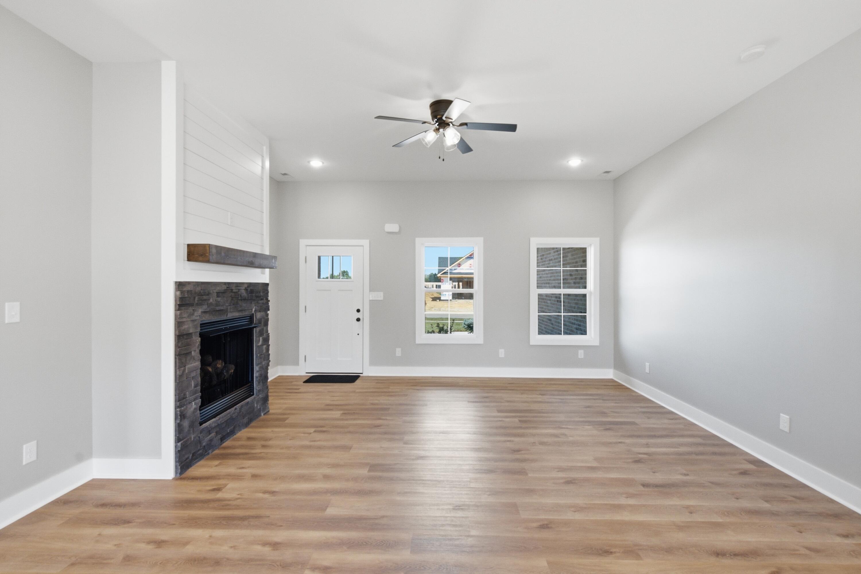 219 Navajo Drive Property Photo 8