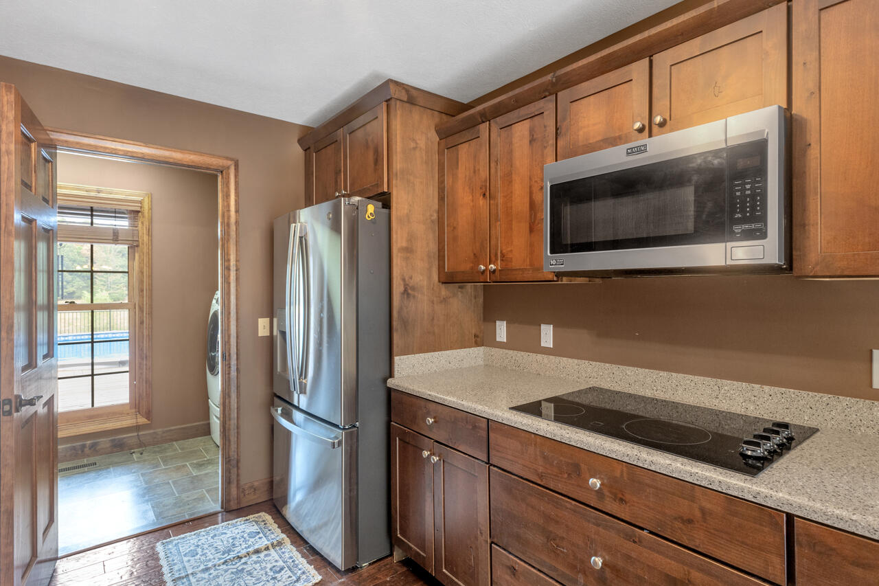 408 Holt Road Property Photo 11