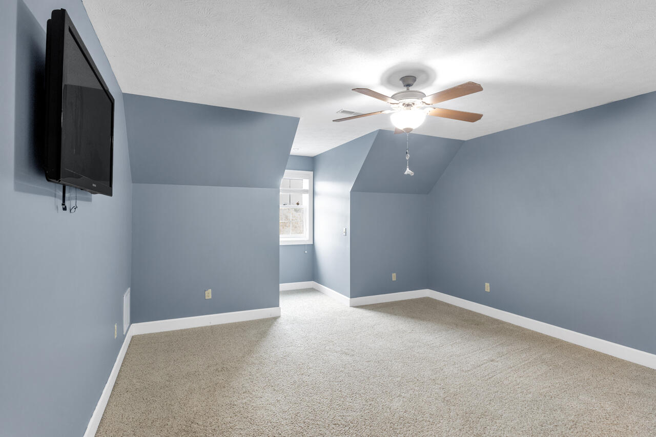 408 Holt Road Property Photo 25
