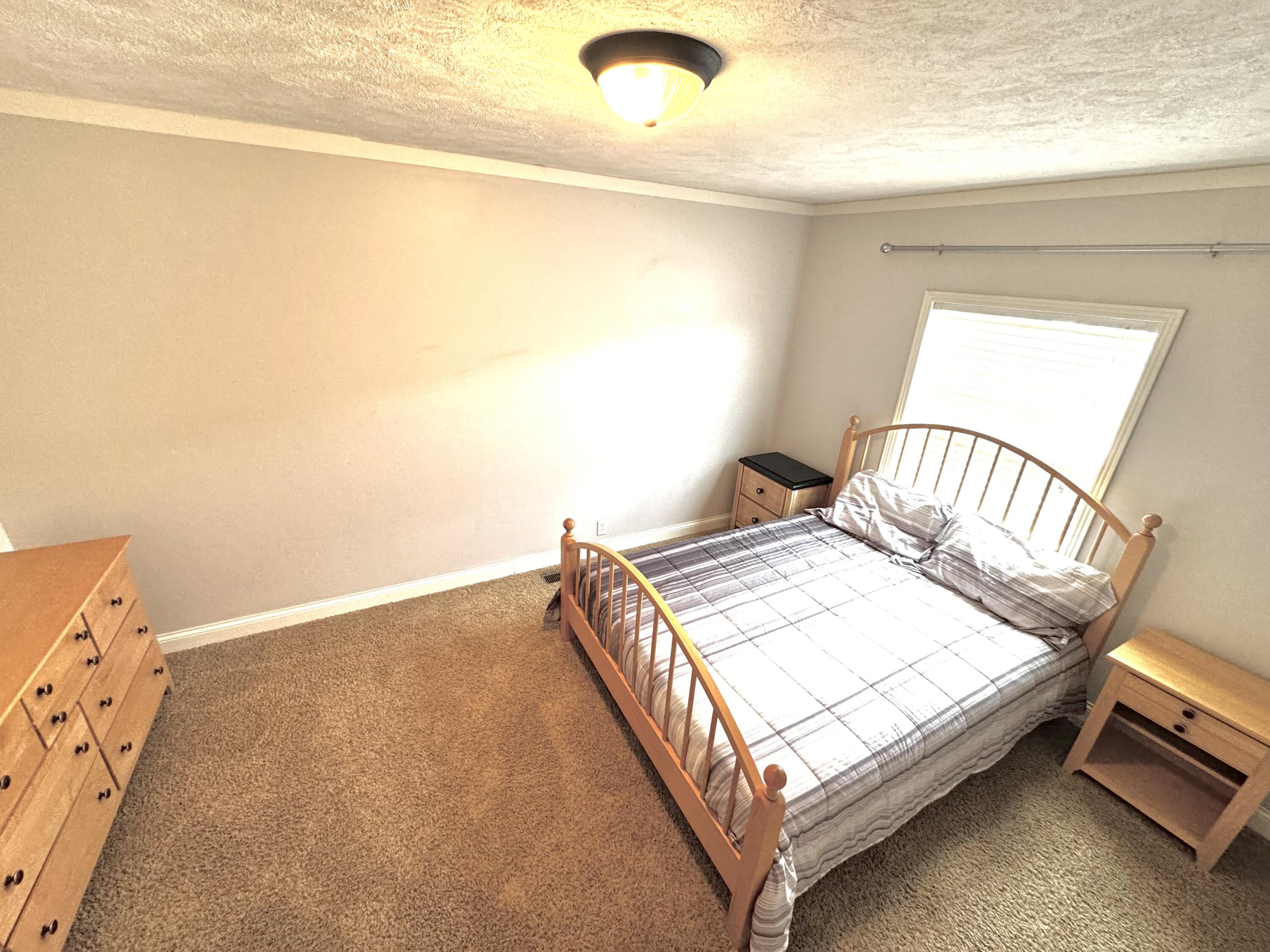 660 Steven Lane Property Photo 15