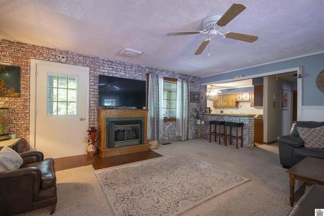 72 Holt Road Property Photo 3