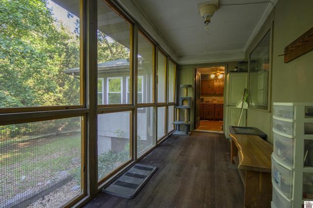 72 Holt Road Property Photo 11