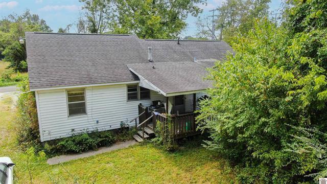 4231 Hansen Road Property Photo 9