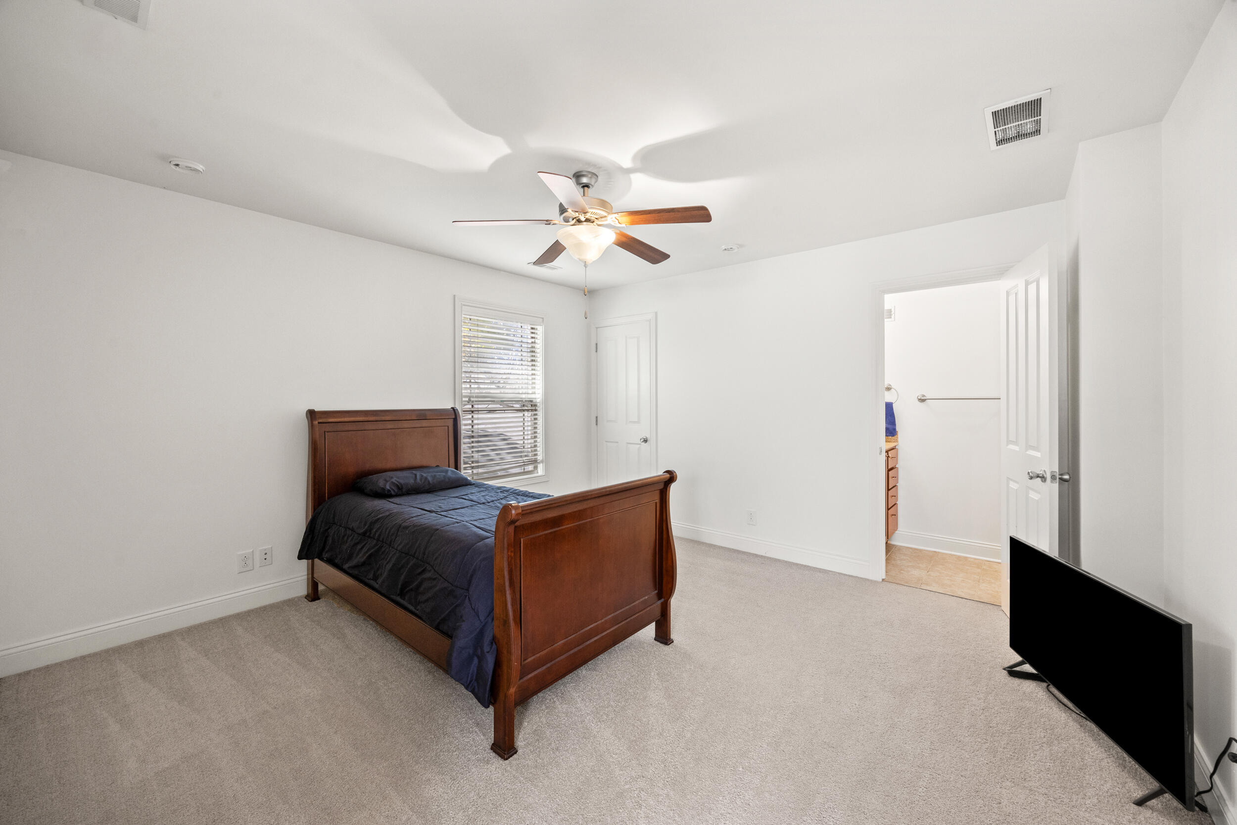 229 Lincoln Avenue Property Photo 31
