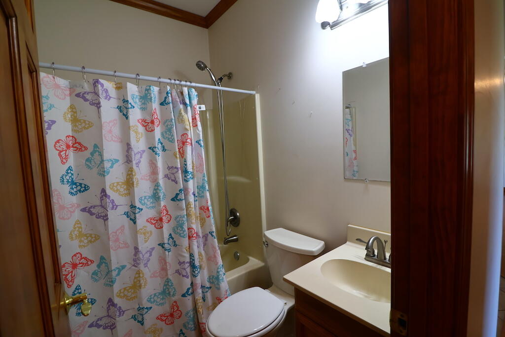 2558 County Road 1201 Property Photo 9