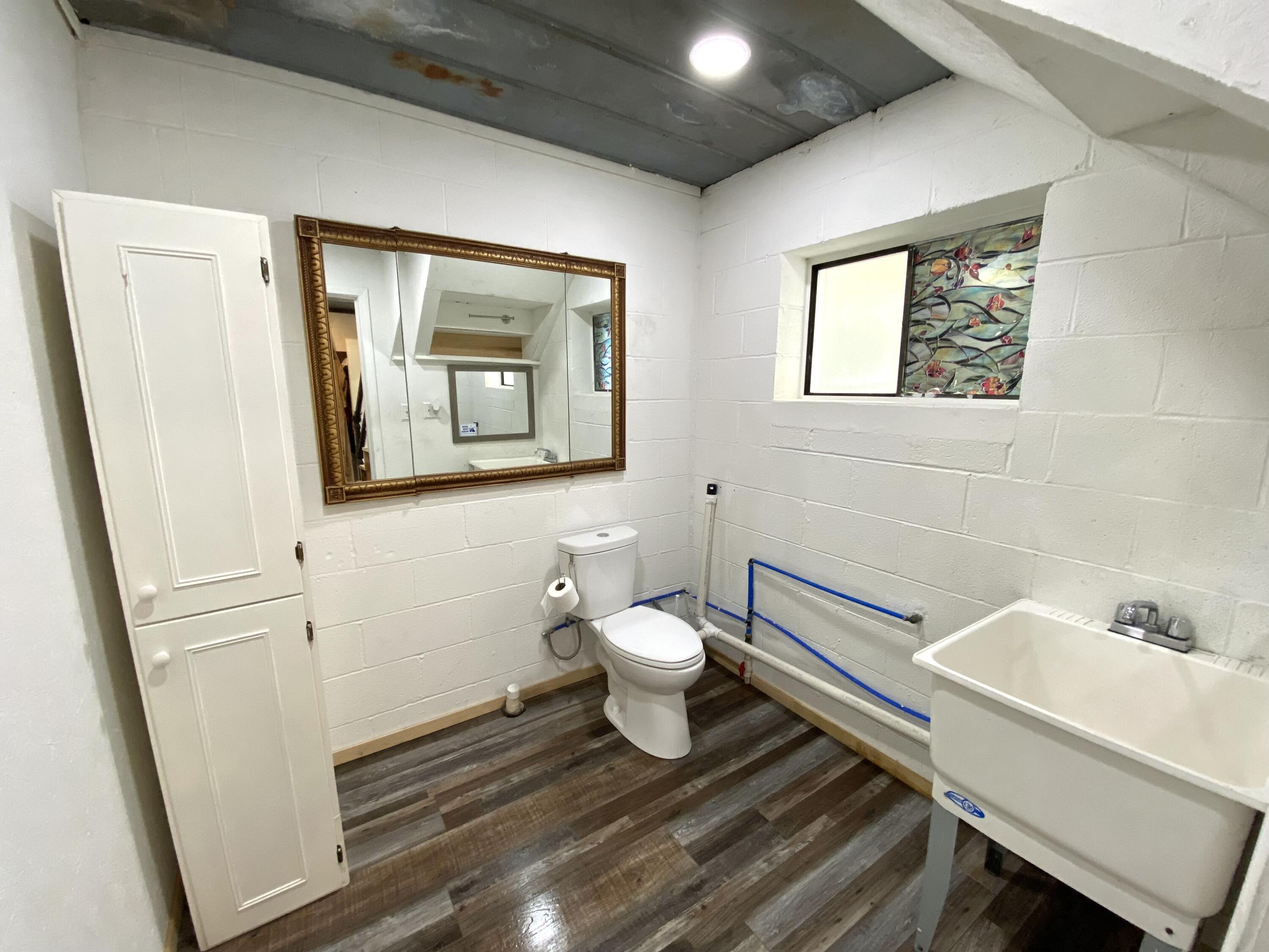 304 W Walnut Street Property Photo 19